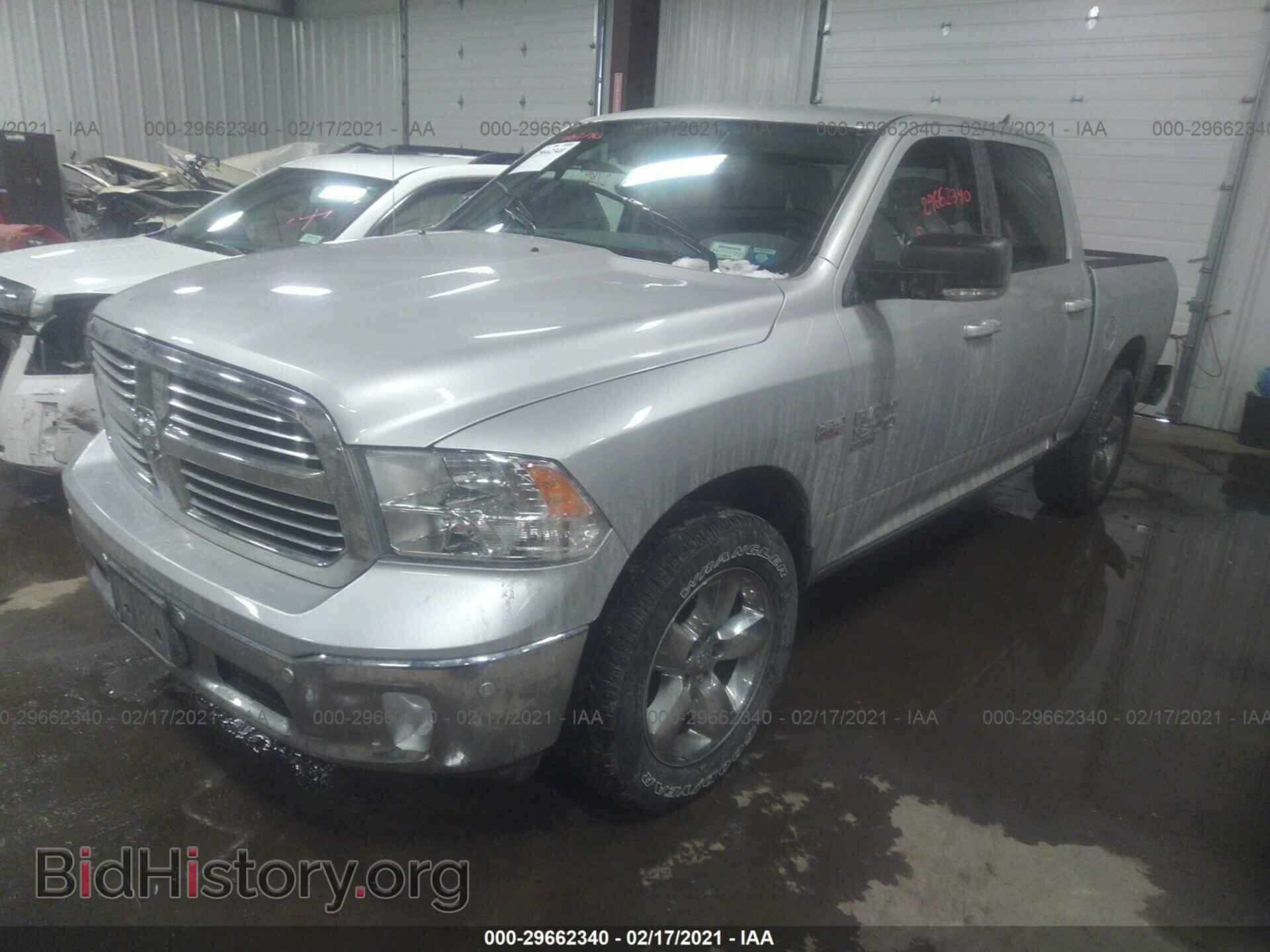 2019 RAM 1500 CLASSIC - VIN: 1C6RR7LT1KS557428 - Фото 2