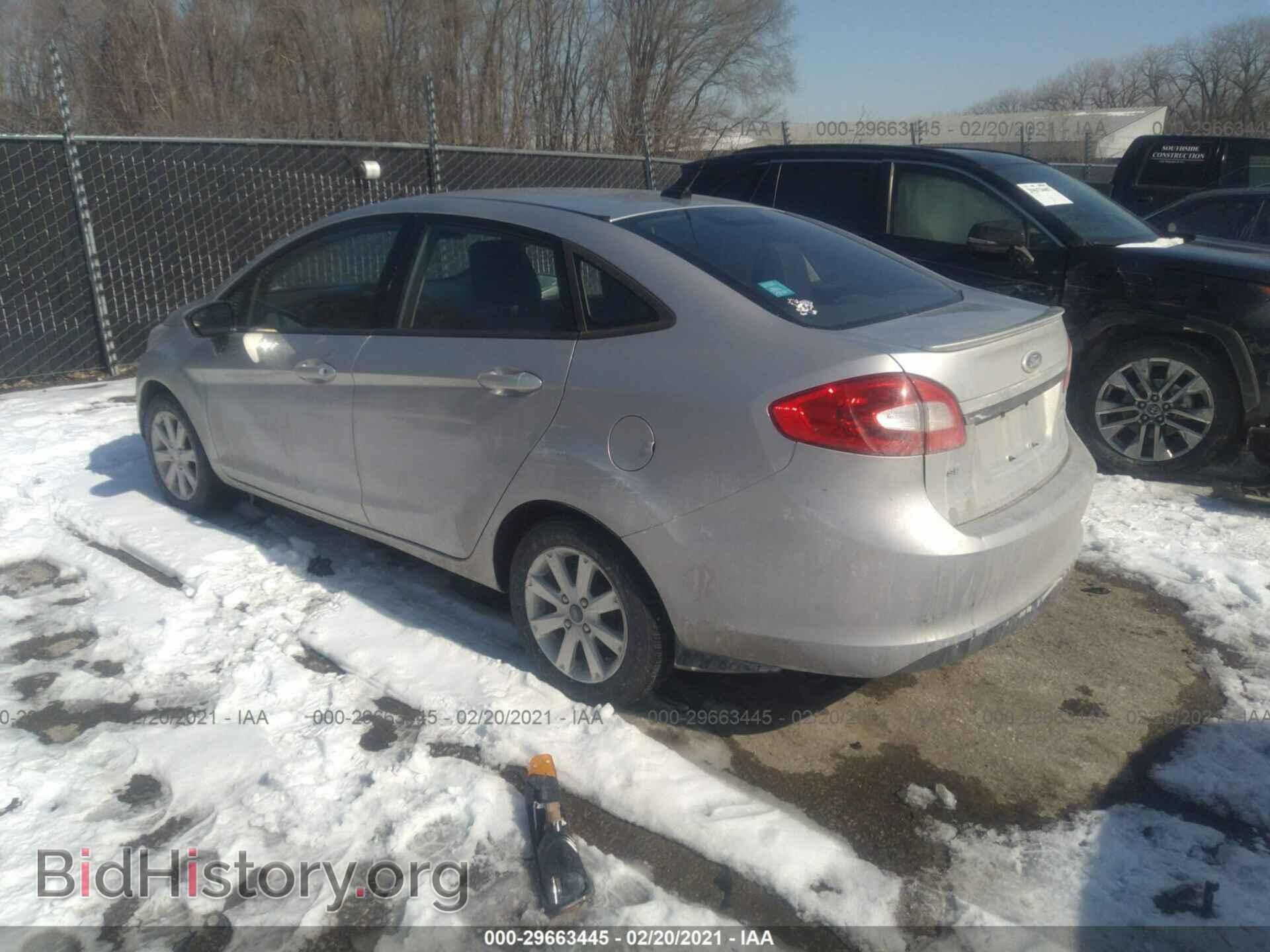 2012 FORD FIESTA - VIN: 3FADP4BJ8CM105547 - Фото 3
