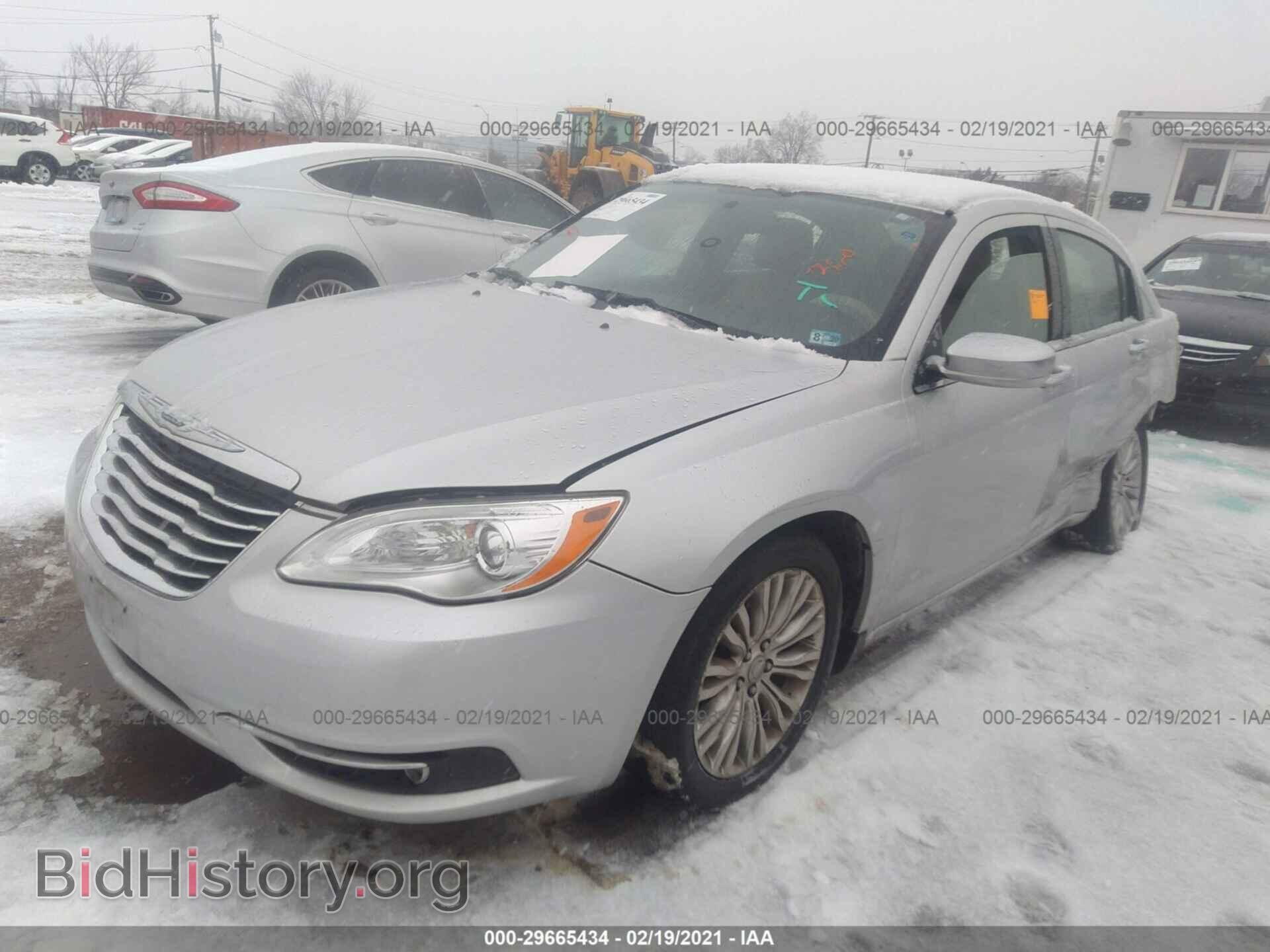 2012 CHRYSLER 200 - VIN: 1C3CCBCG2CN122279 - Фото 2