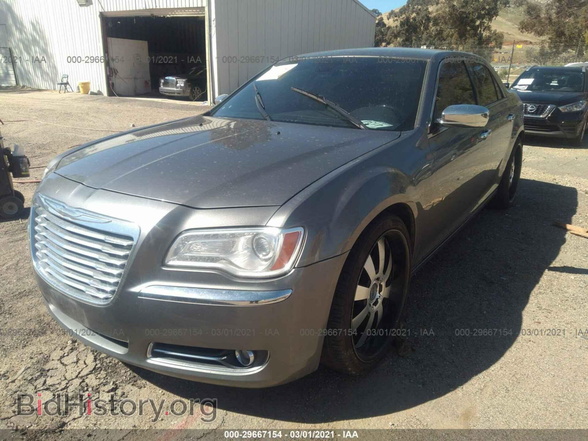 2011 CHRYSLER 300 - VIN: 2C3CA6CT9BH579785 - Фото 2