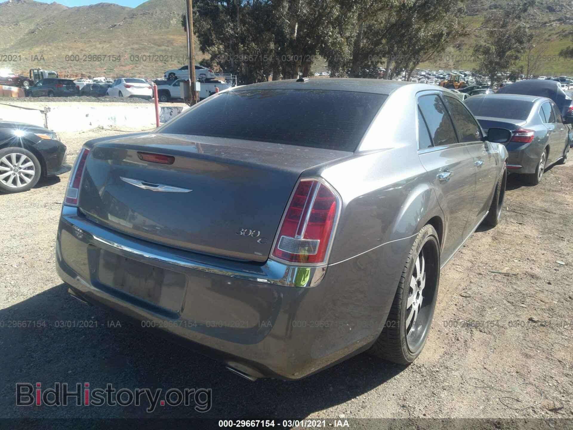 2011 CHRYSLER 300 - VIN: 2C3CA6CT9BH579785 - Фото 4