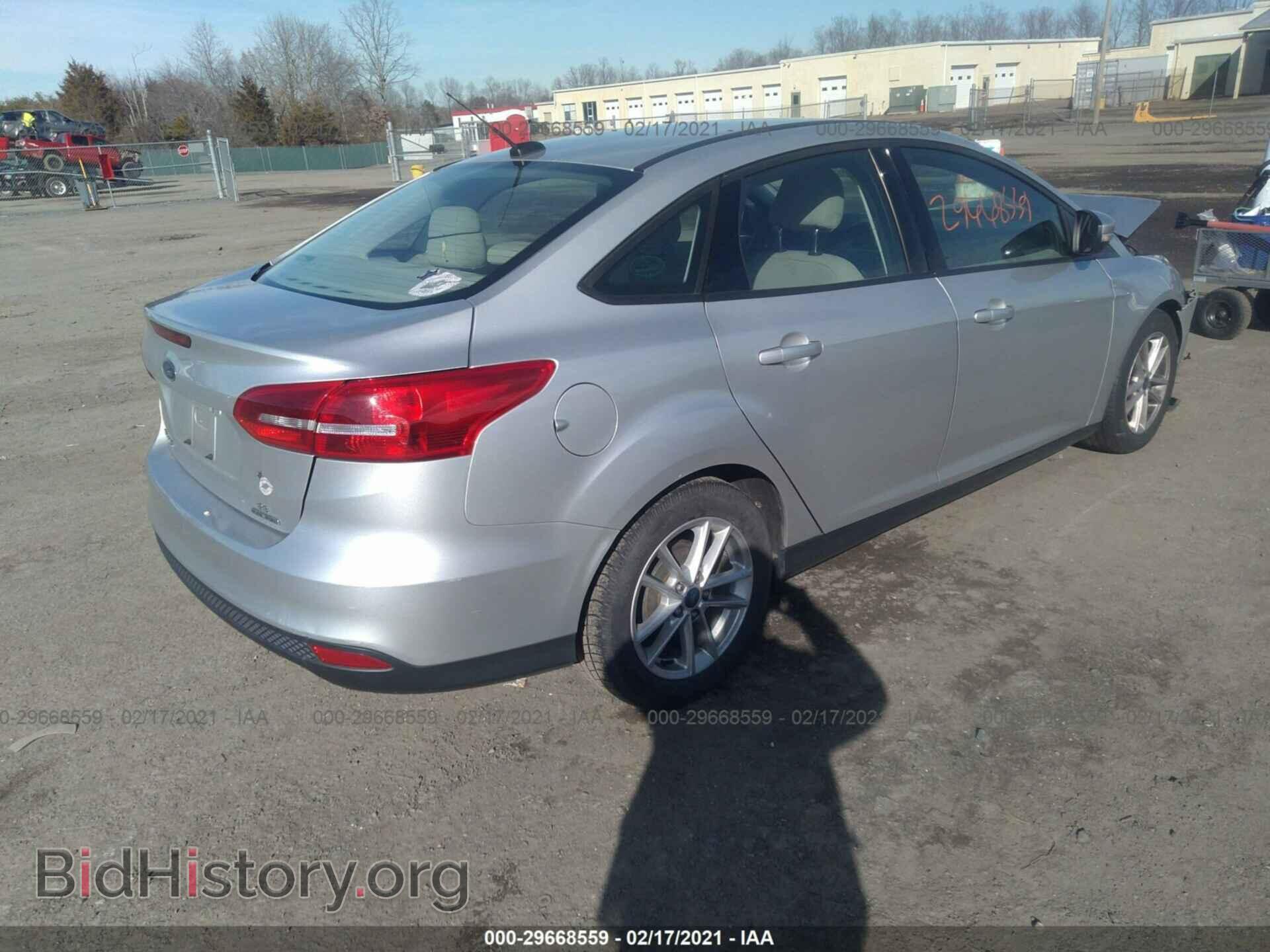 2016 FORD FOCUS - VIN: 1FADP3F2XGL251081 - Фото 4