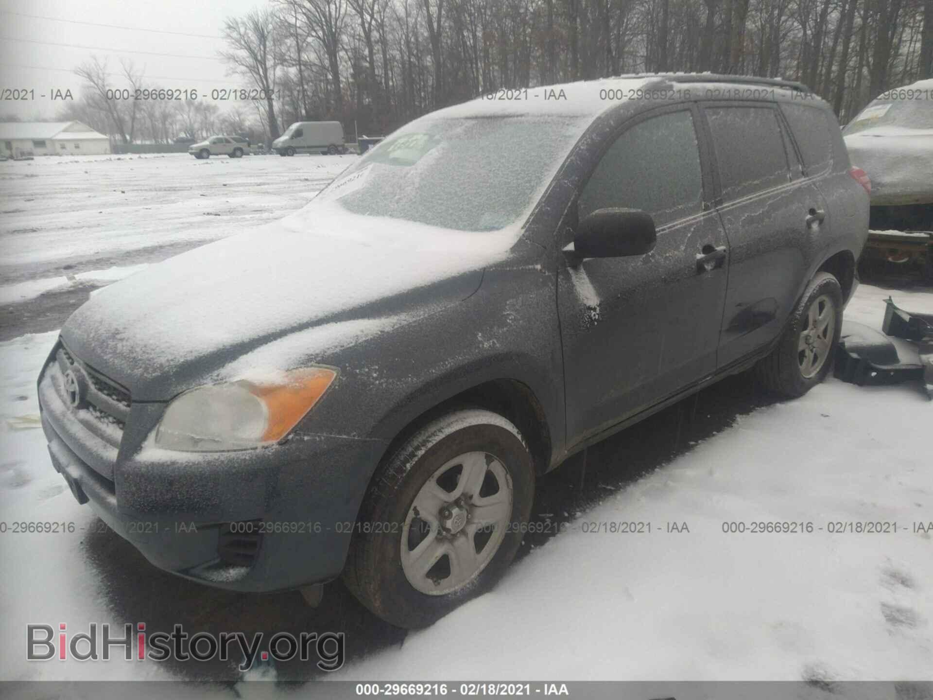 2011 TOYOTA RAV4 - VIN: 2T3ZF4DV4BW085877 - Фото 2