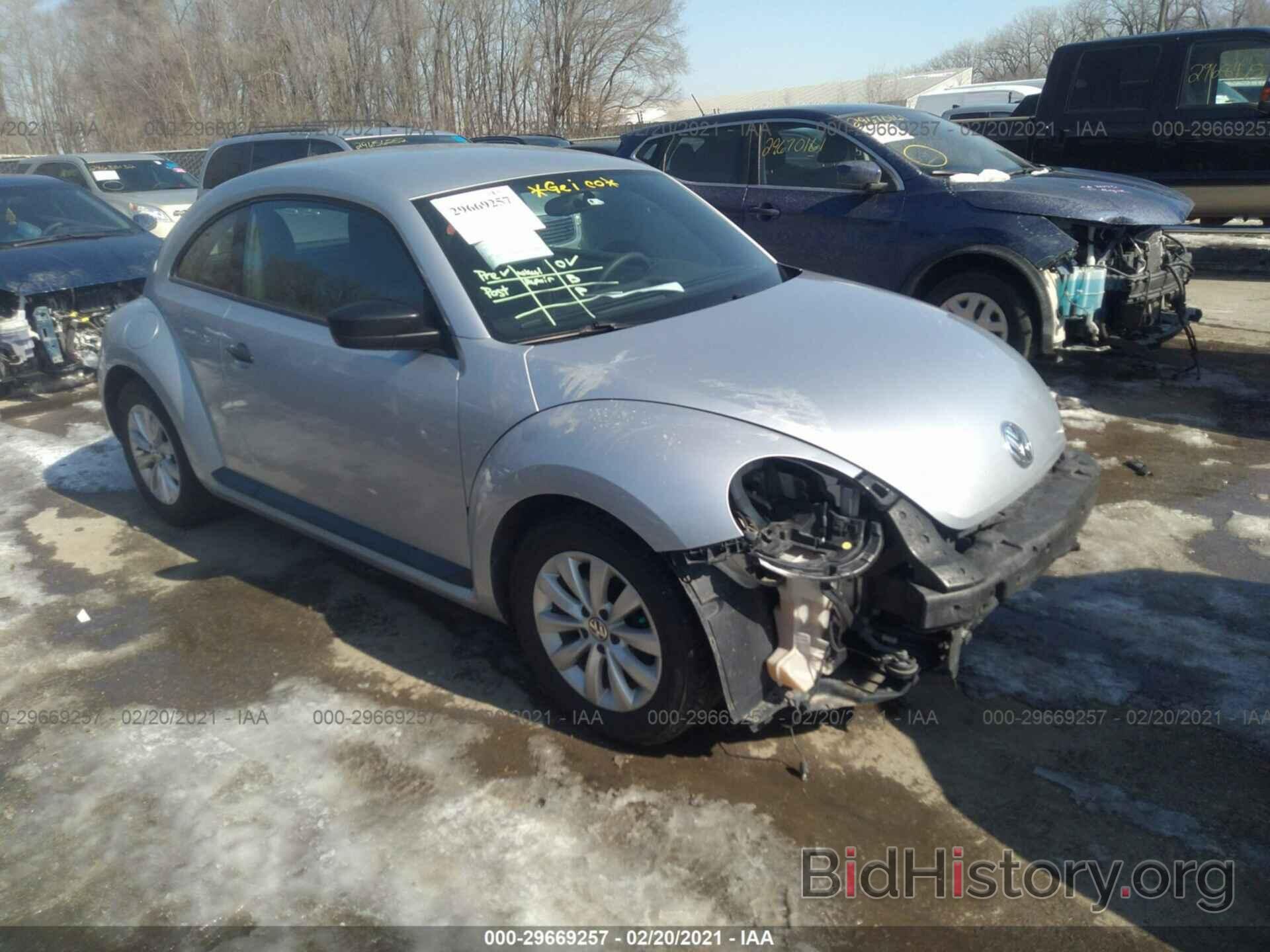 Photo 3VWFP7AT7EM624791 - VOLKSWAGEN BEETLE COUPE 2014