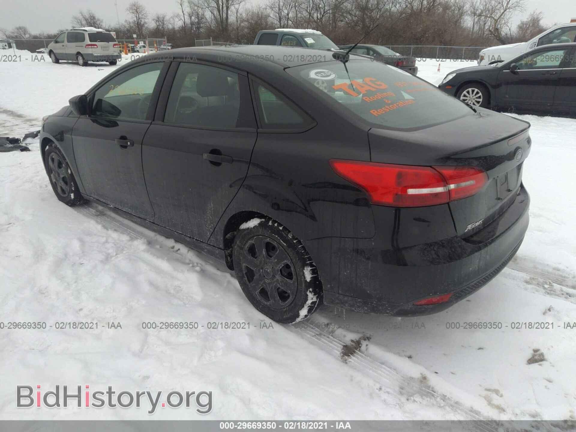 2016 FORD FOCUS - VIN: 1FADP3E2XGL377684 - Фото 3