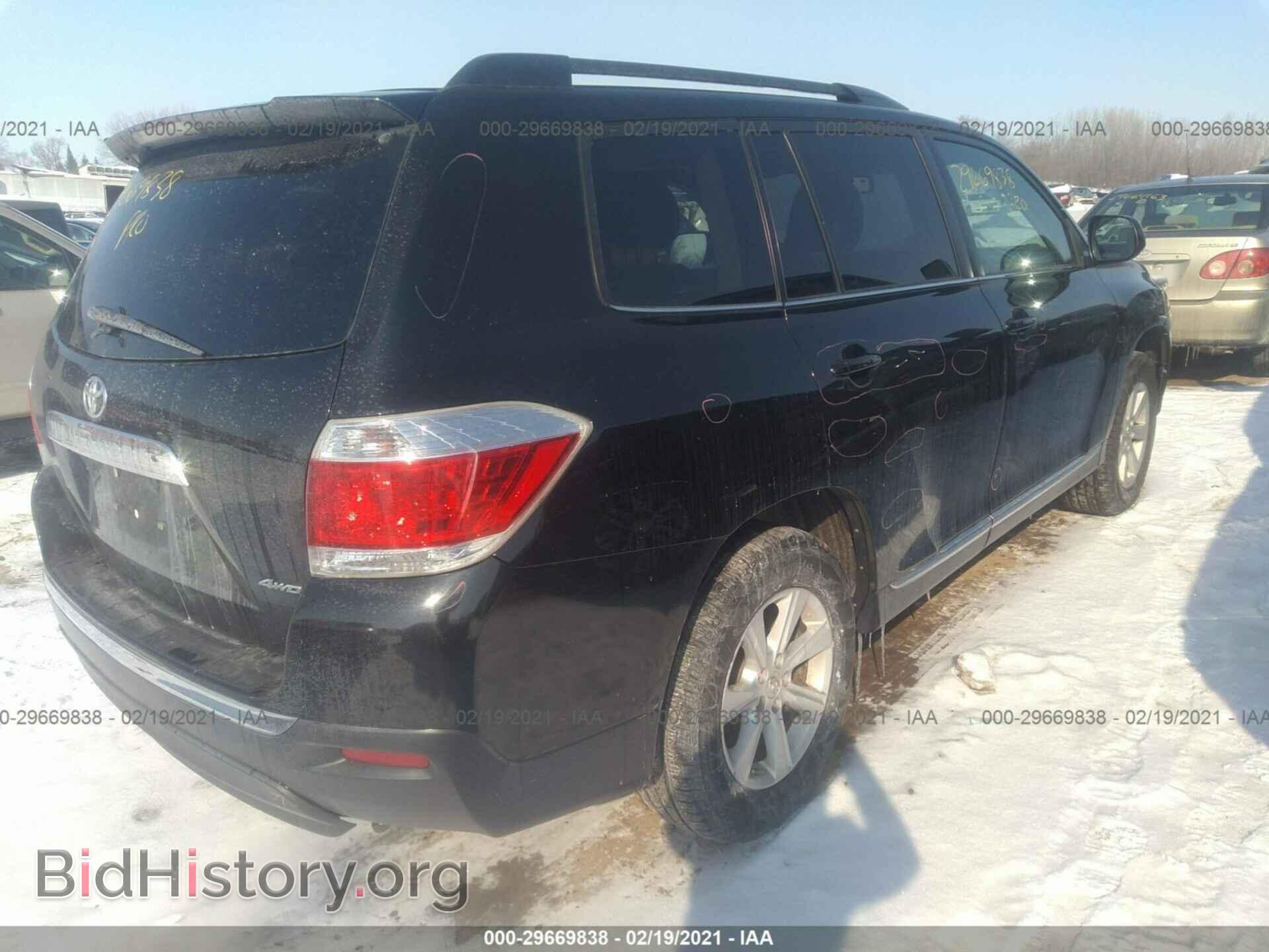 2011 TOYOTA HIGHLANDER - VIN: 5TDBK3EH4BS064612 - Фото 4