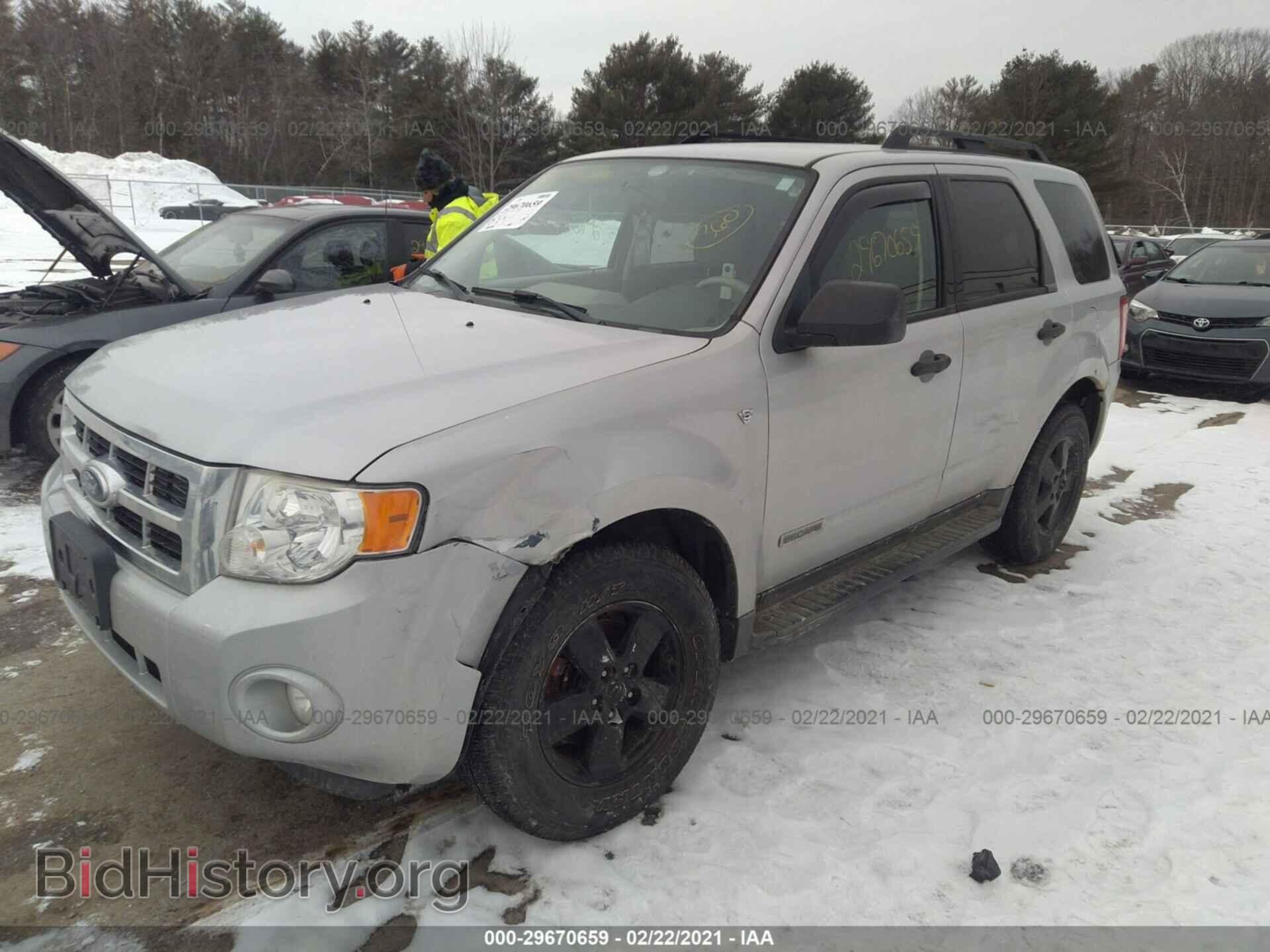 2008 FORD ESCAPE - VIN: 1FMCU93188KB04340 - Фото 2