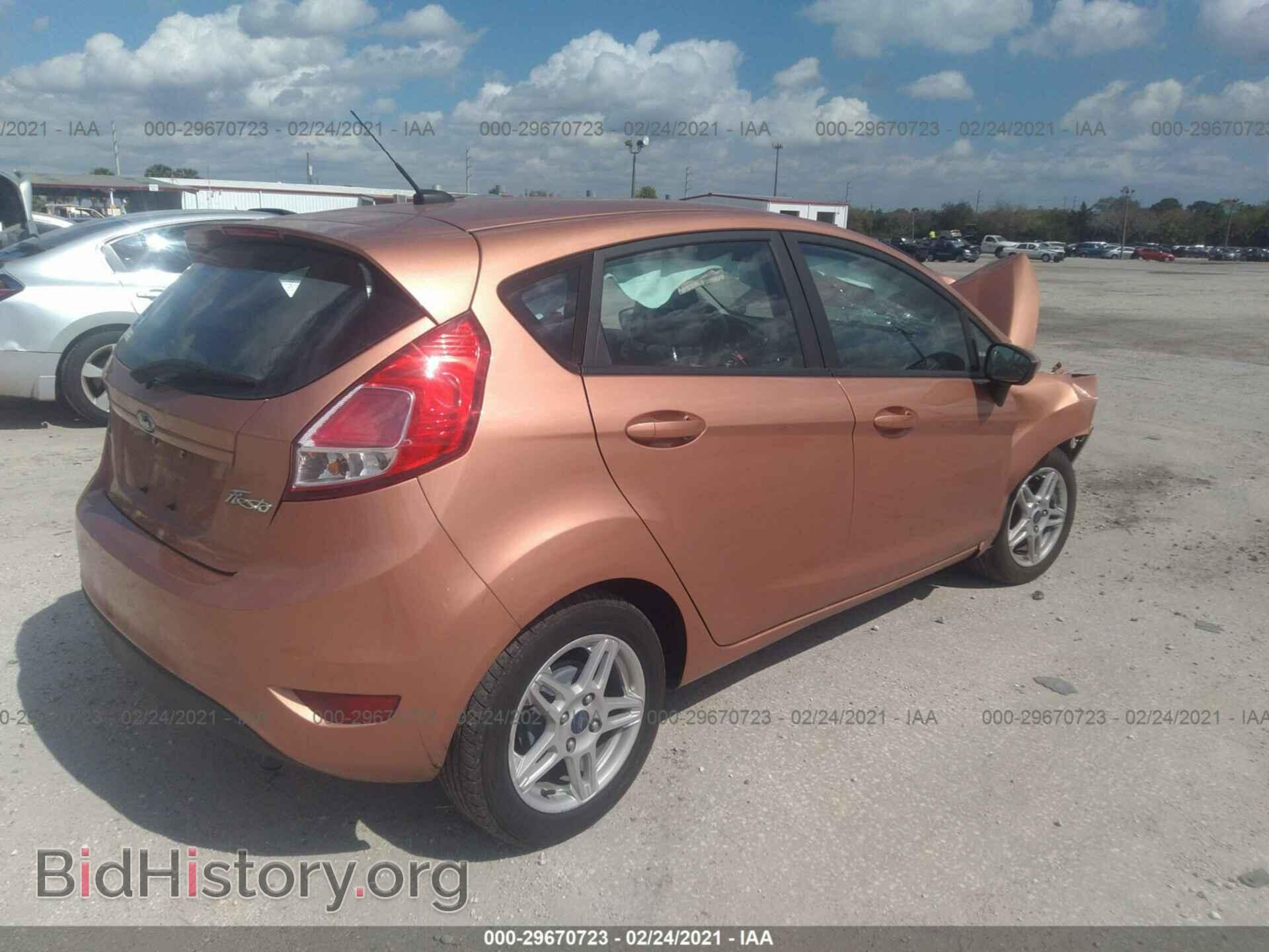 2017 FORD FIESTA - VIN: 3FADP4EJ7HM150000 - Фото 4