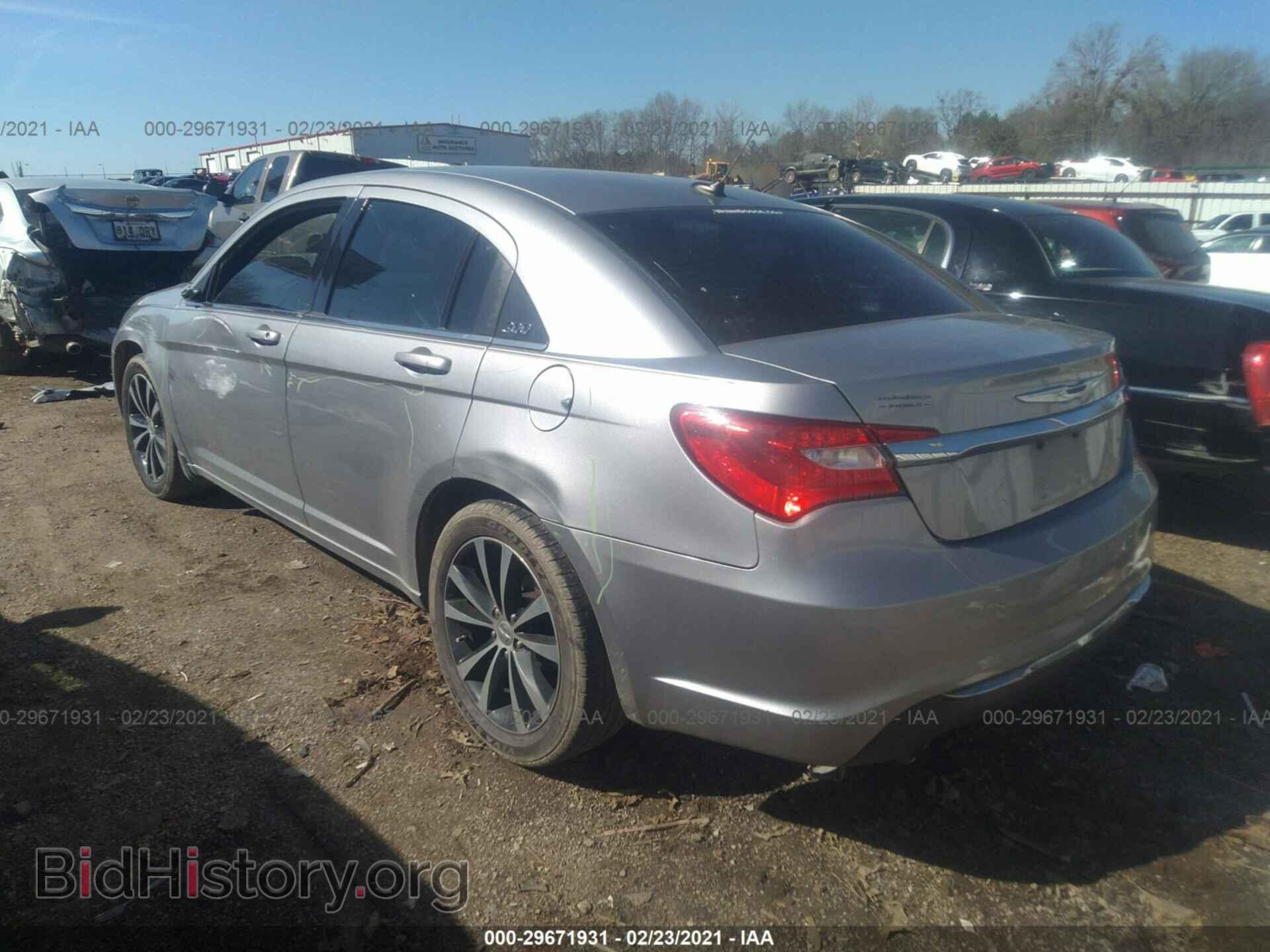 2013 CHRYSLER 200 - VIN: 1C3CCBBG1DN743984 - Фото 3