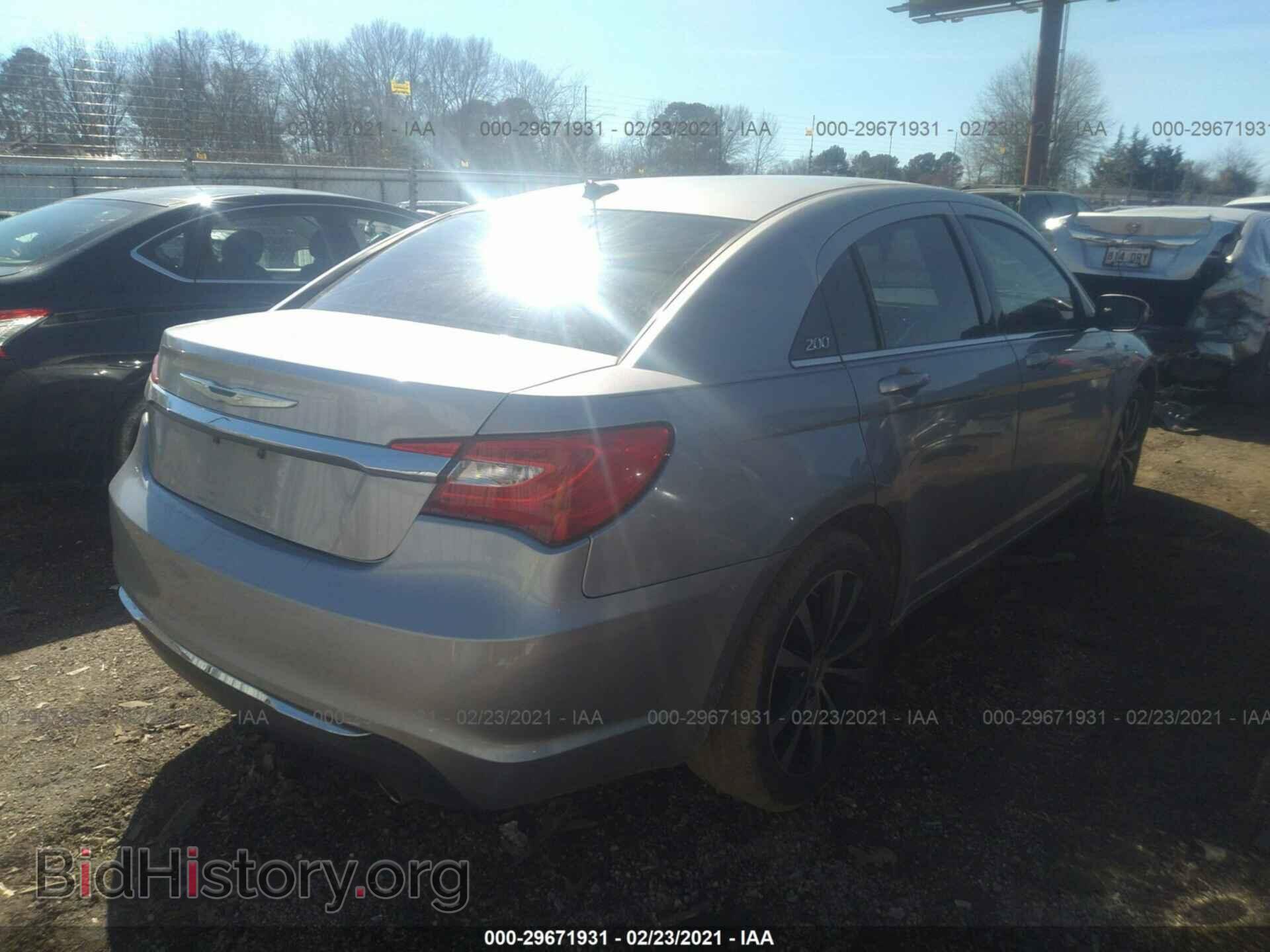 2013 CHRYSLER 200 - VIN: 1C3CCBBG1DN743984 - Фото 4