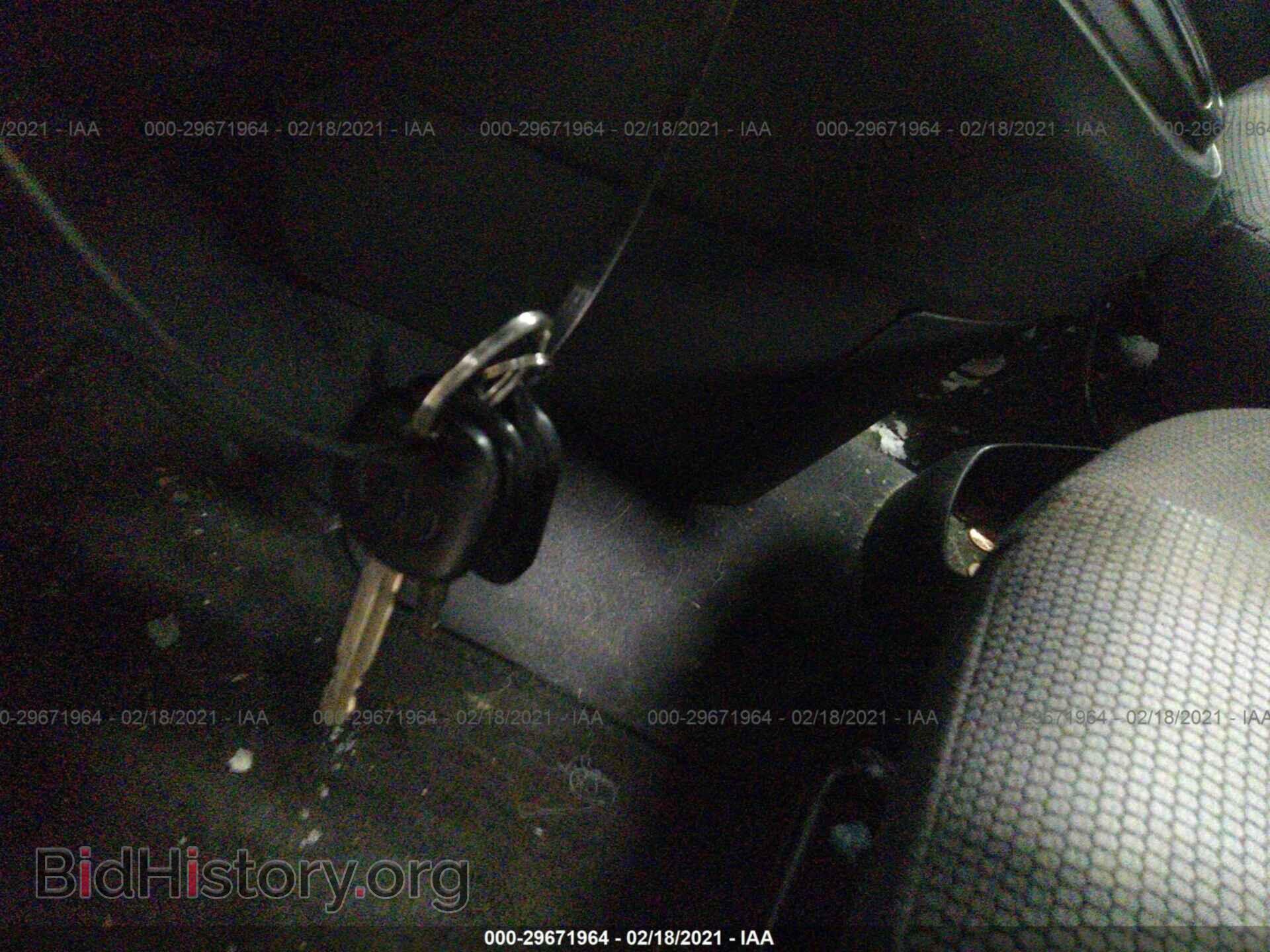 2006 TOYOTA MATRIX - VIN: 2T1KR30E06C618543 - Фото 11