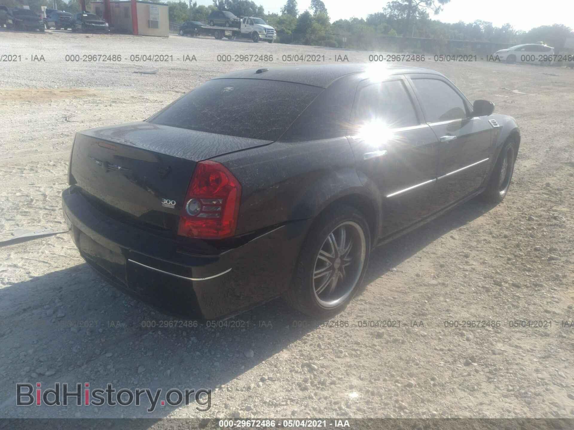 2010 CHRYSLER 300 - VIN: 2C3CA5CV1AH272976 - Фото 4