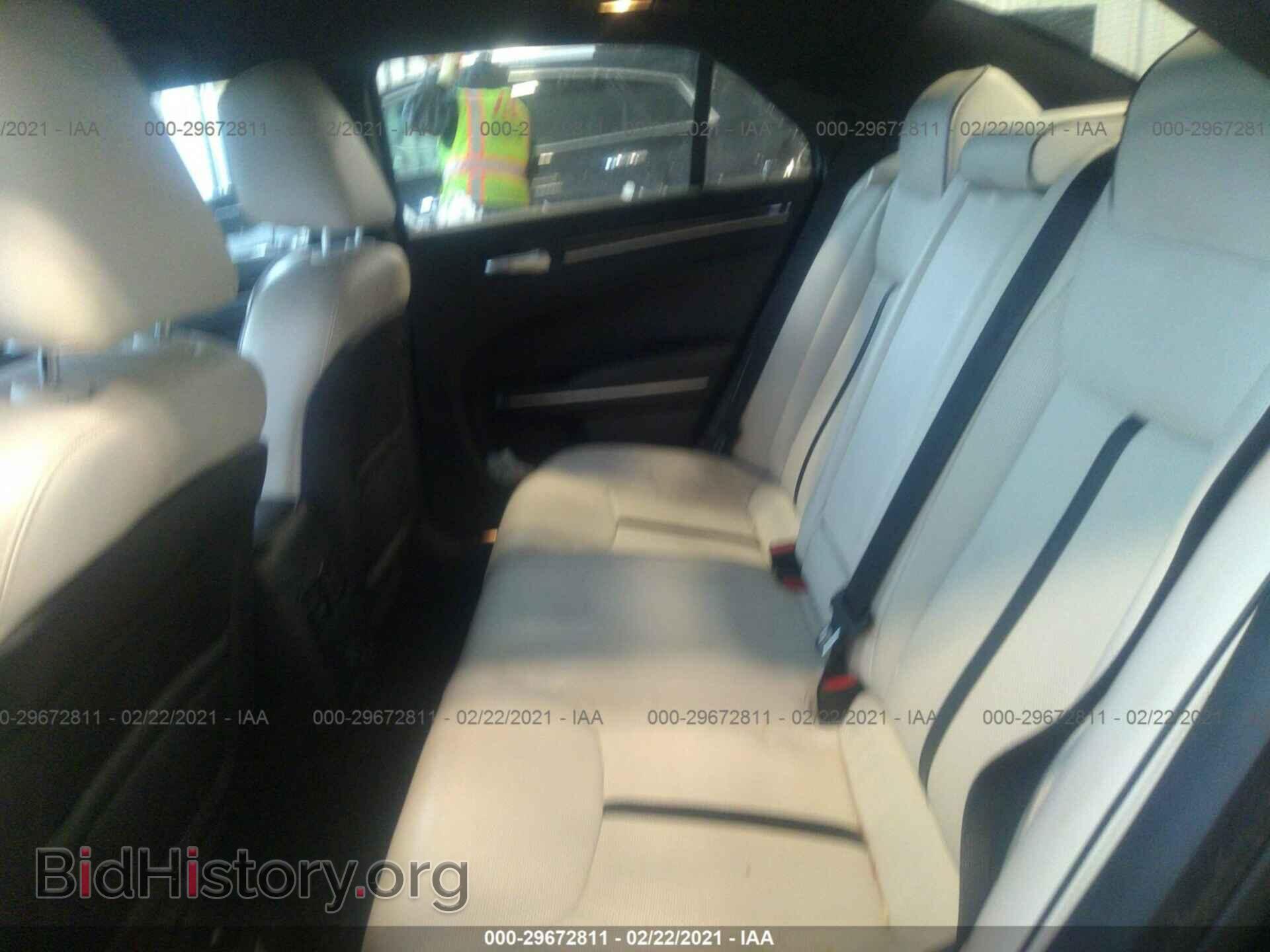 2014 CHRYSLER 300 - VIN: 2C3CCAAG4EH327871 - Фото 8