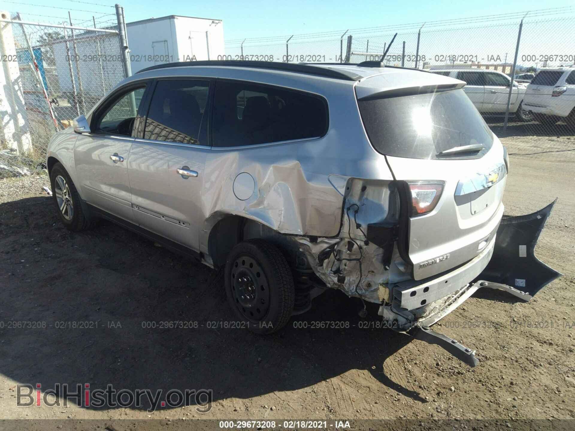 2017 CHEVROLET TRAVERSE - VIN: 1GNKRGKD2HJ165925 - Фото 3
