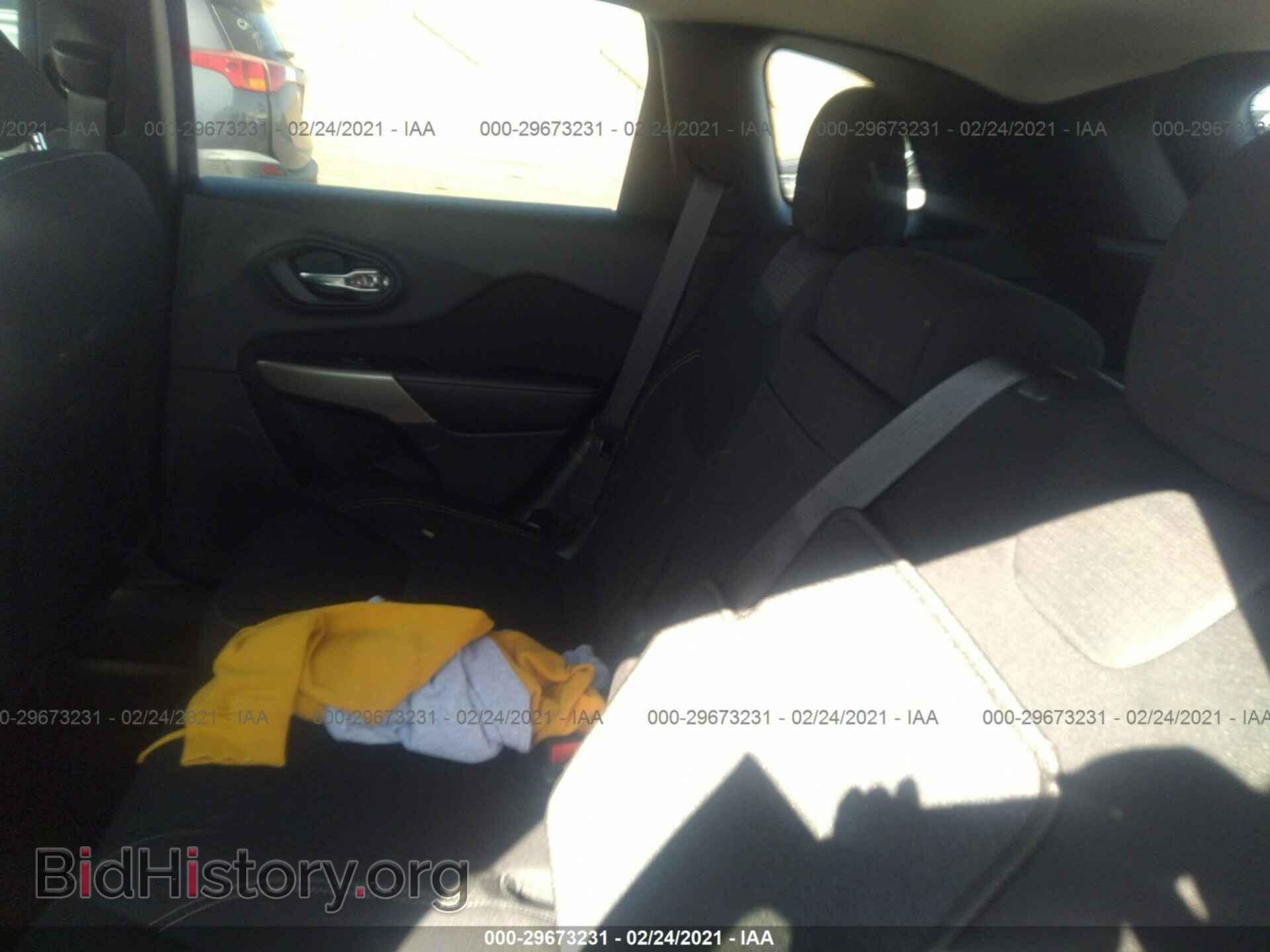 2017 JEEP CHEROKEE - VIN: 1C4PJLCS3HW662688 - Фото 8