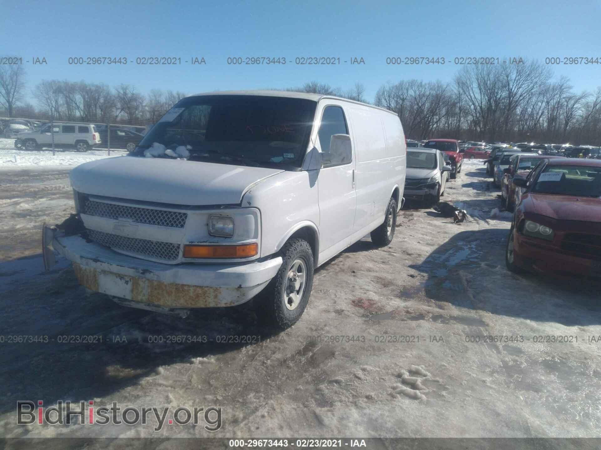 2006 CHEVROLET EXPRESS CARGO VAN - VIN: 1GCFG15X761192800 - Фото 2