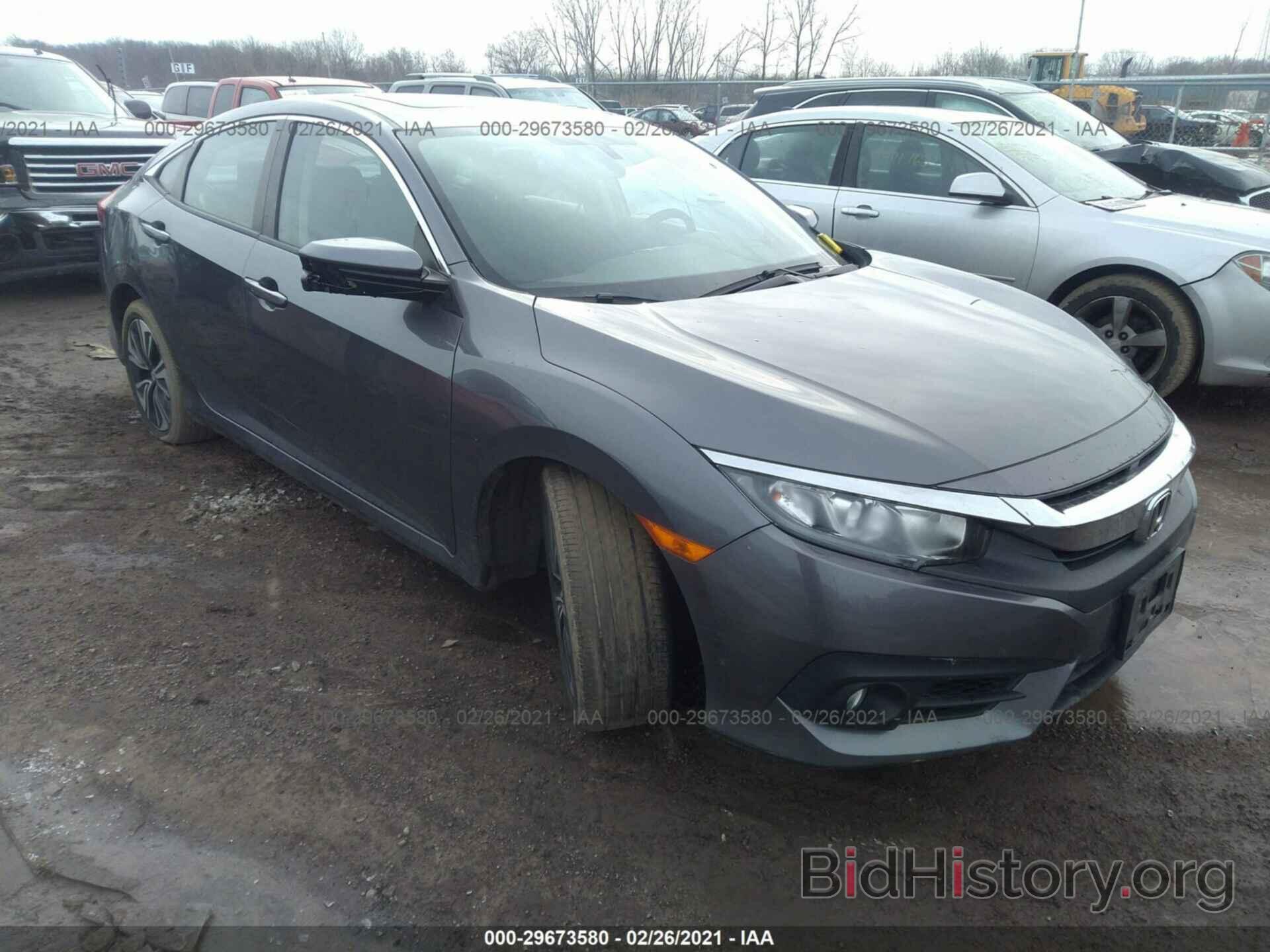 Photo 19XFC1F38HE000842 - HONDA CIVIC SEDAN 2017