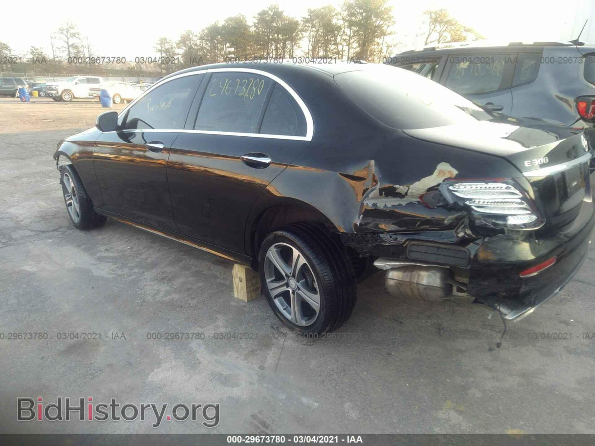 2017 MERCEDES-BENZ E-CLASS - VIN: WDDZF4KB5HA117483 - Фото 3
