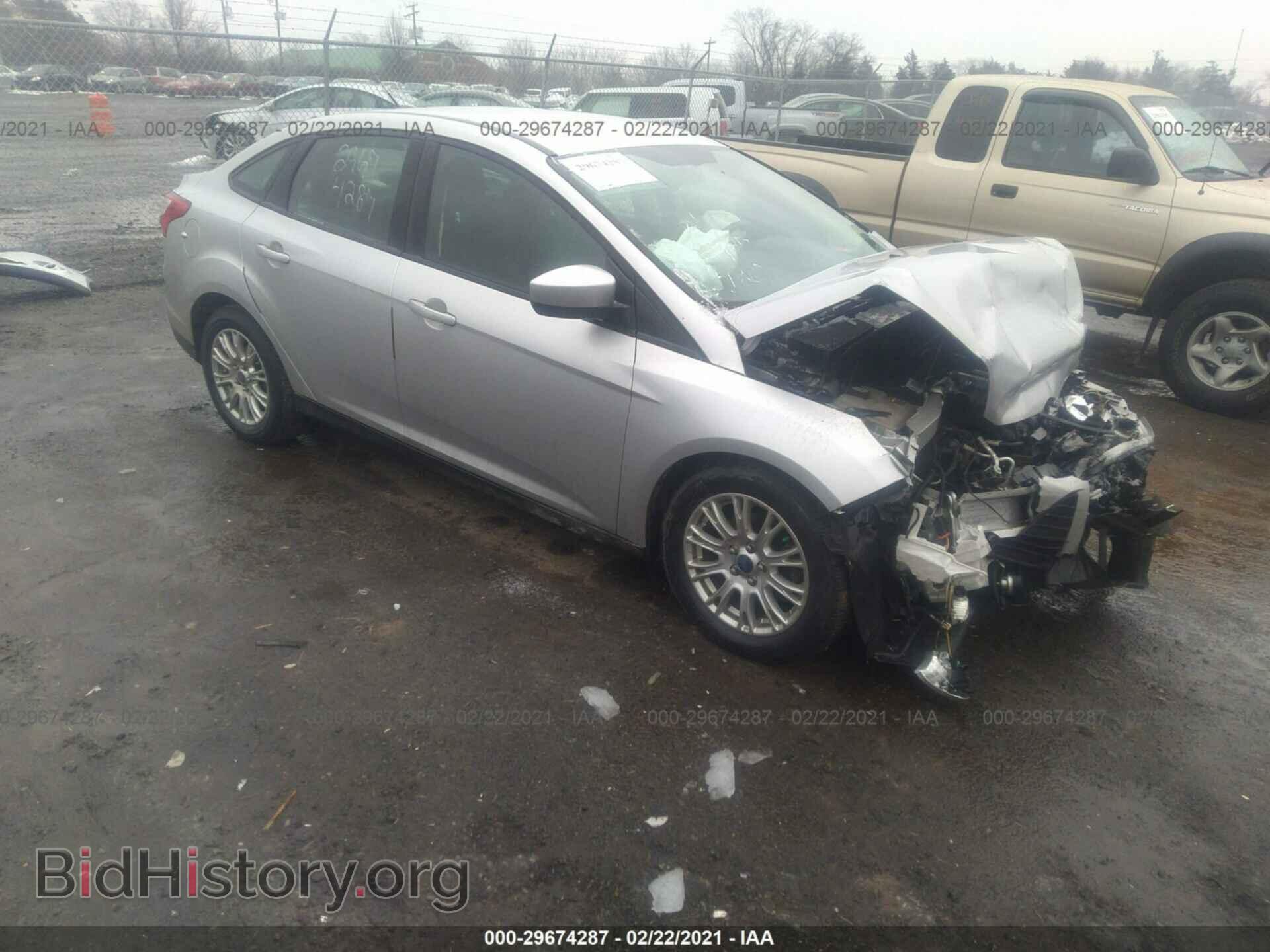 Photo 1FAHP3F29CL405713 - FORD FOCUS 2012
