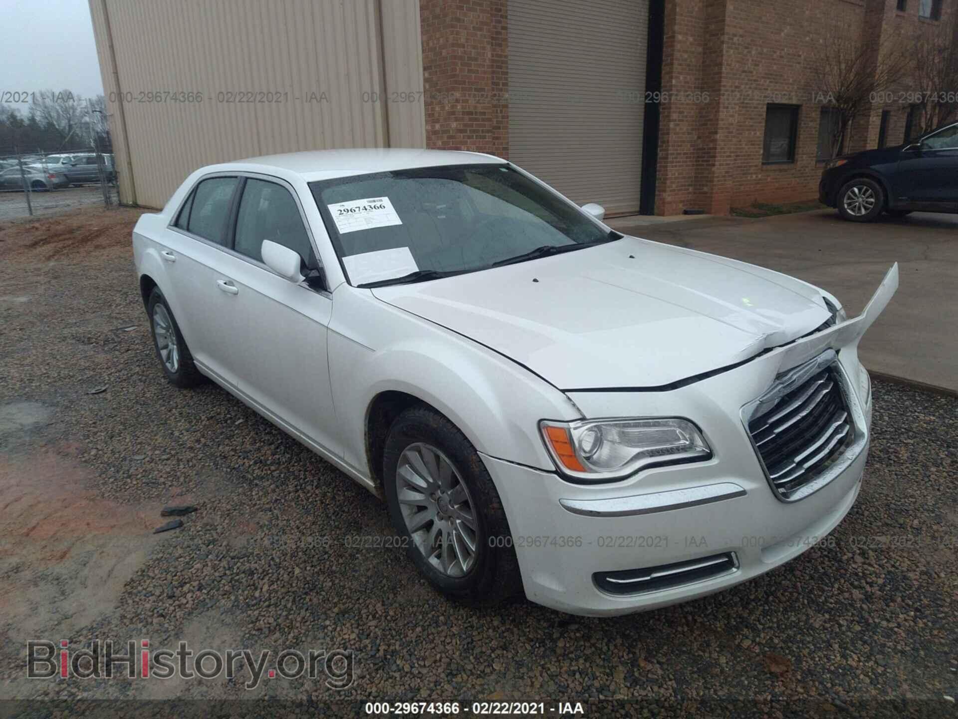 Фотография 2C3CA4CG9BH528813 - CHRYSLER 300 2011