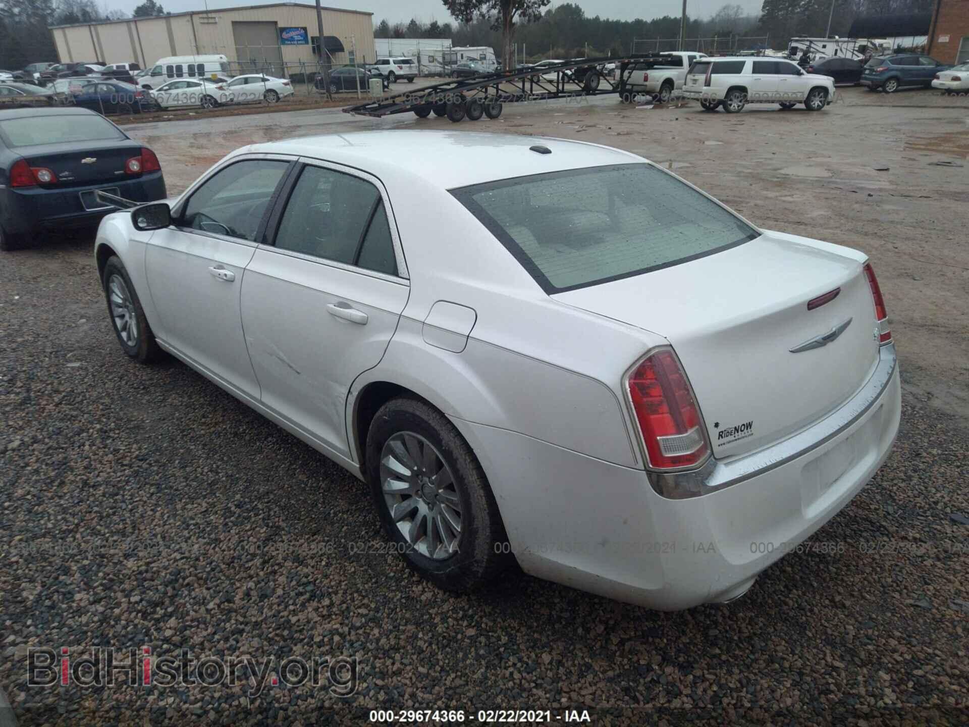 2011 CHRYSLER 300 - VIN: 2C3CA4CG9BH528813 - Фото 3