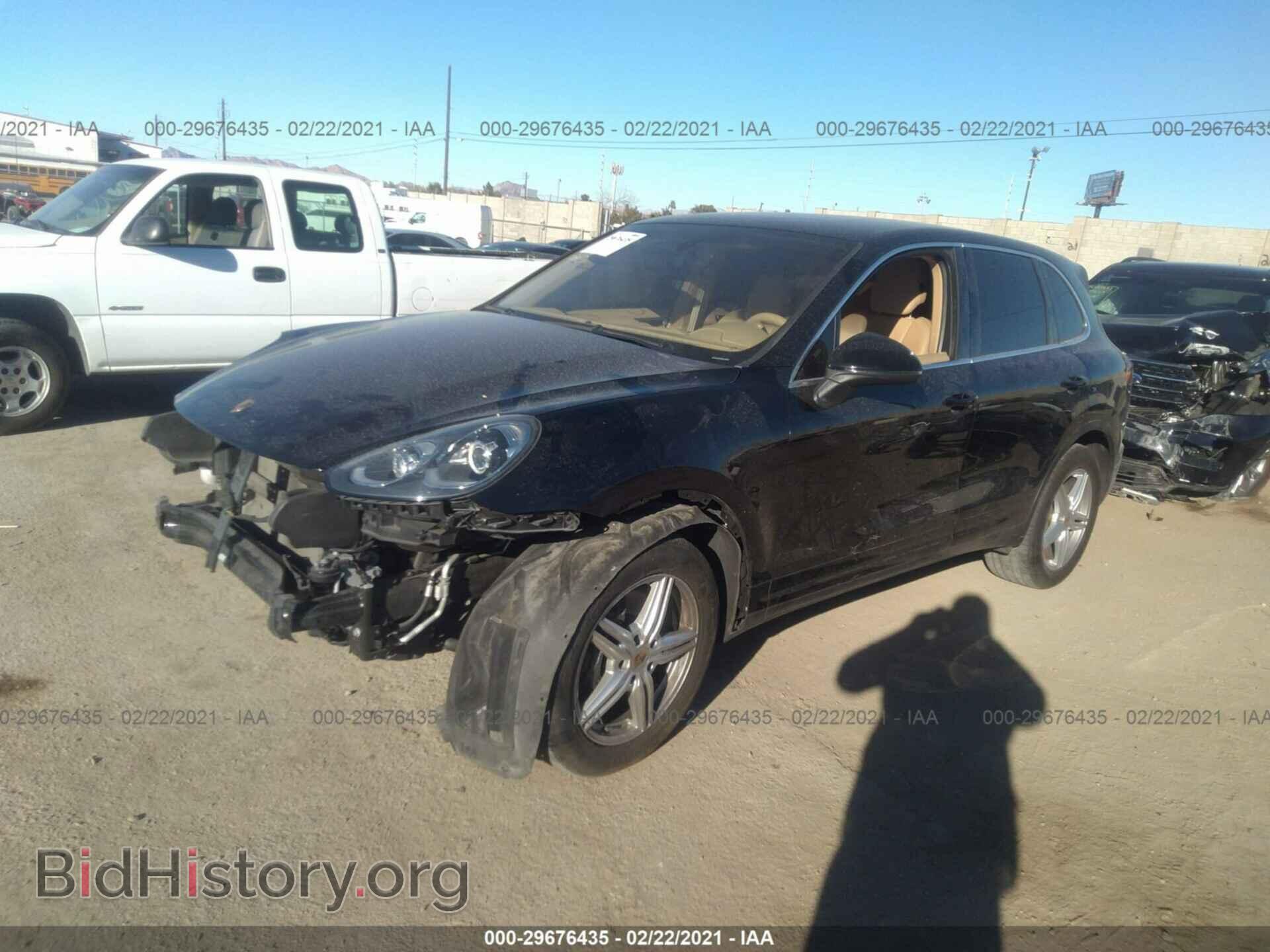 2016 PORSCHE CAYENNE - VIN: WP1AA2A28GKA08812 - Фото 2