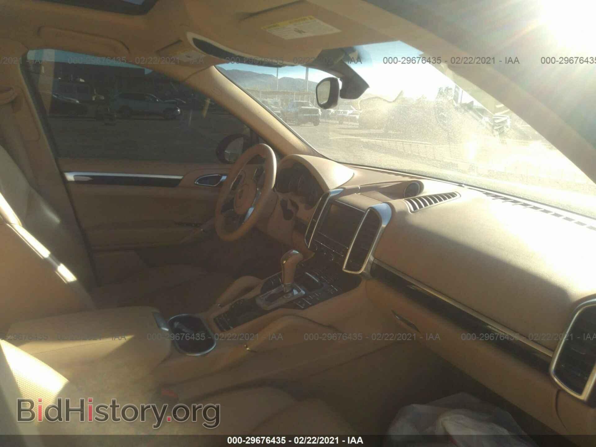 2016 PORSCHE CAYENNE - VIN: WP1AA2A28GKA08812 - Фото 5
