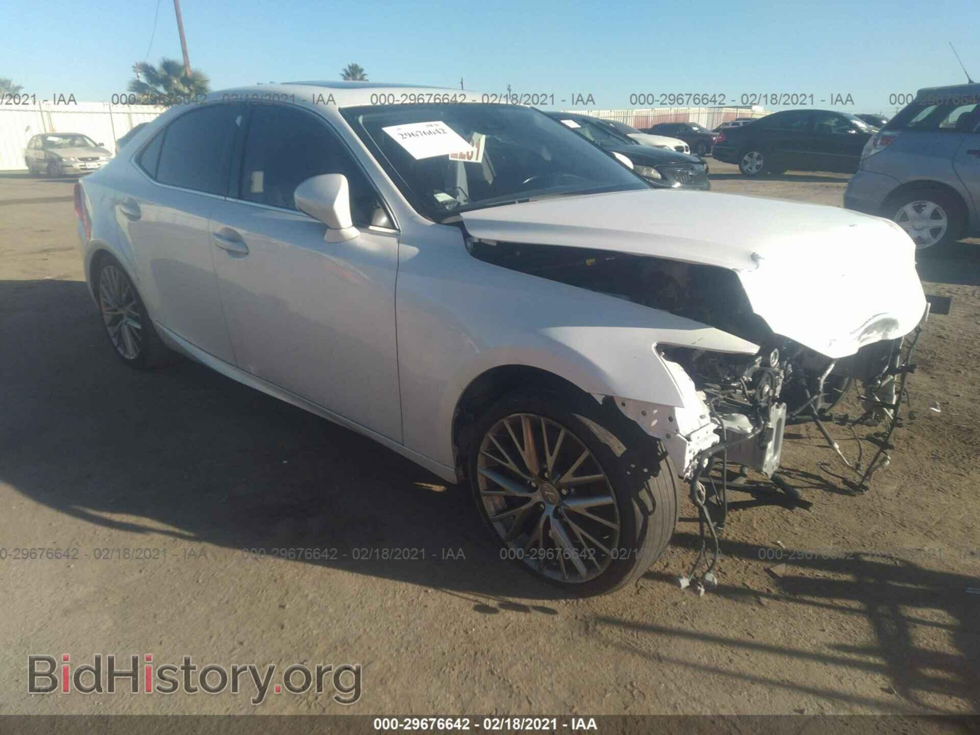Фотография JTHBA1D20H5060381 - LEXUS IS 2017