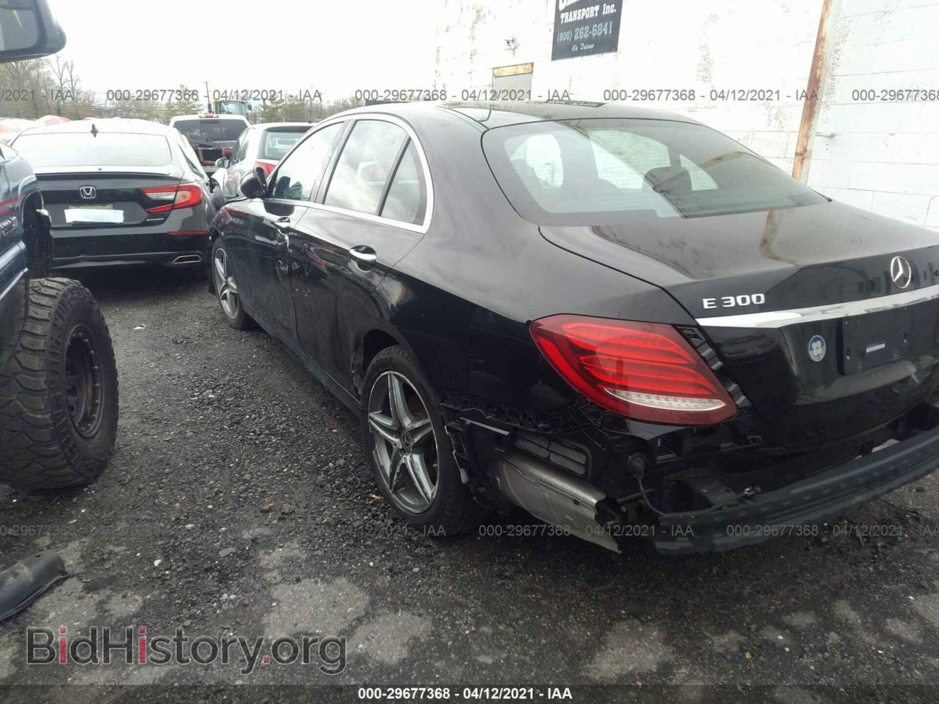 2019 MERCEDES-BENZ E-CLASS - VIN: WDDZF4KB1KA546918 - Фото 3
