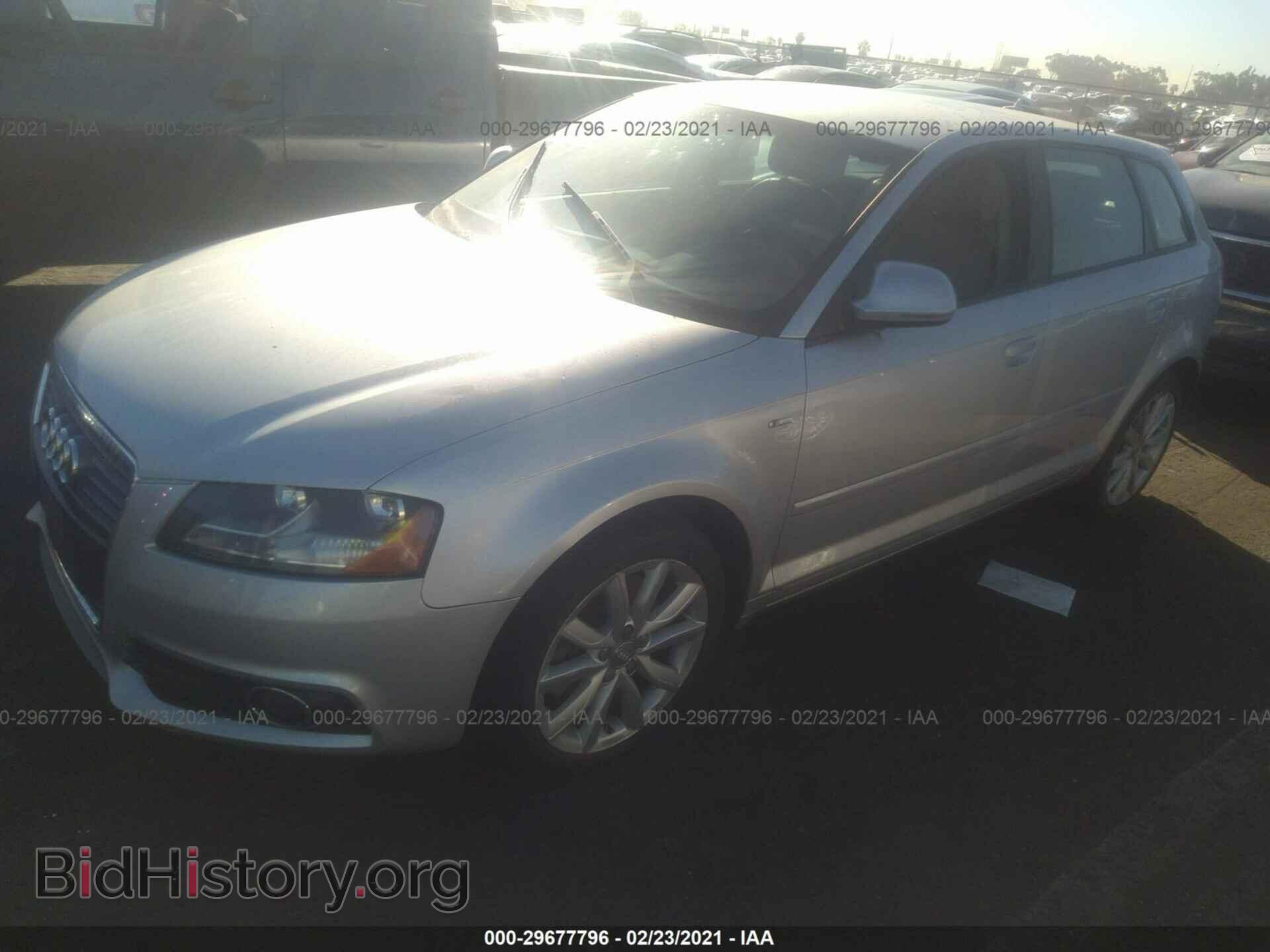 2010 AUDI A3 - VIN: WAUBFAFM0AA173243 - Фото 2