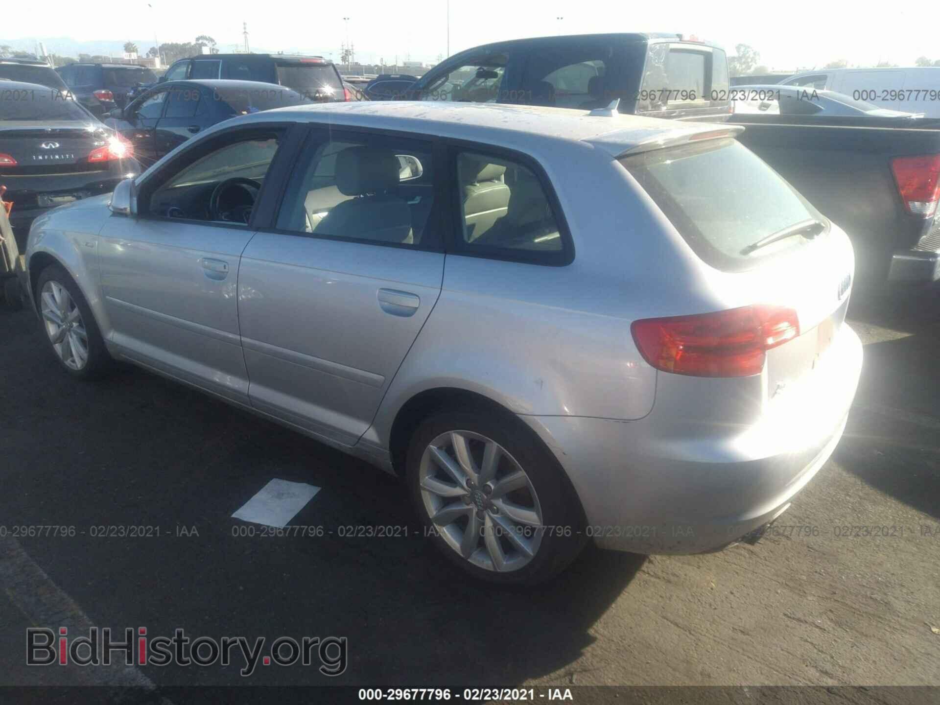 2010 AUDI A3 - VIN: WAUBFAFM0AA173243 - Фото 3