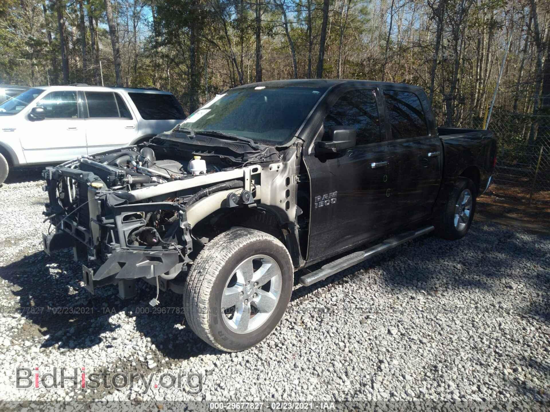 2015 RAM 1500 - VIN: 1C6RR6LT1FS669372 - Фото 2