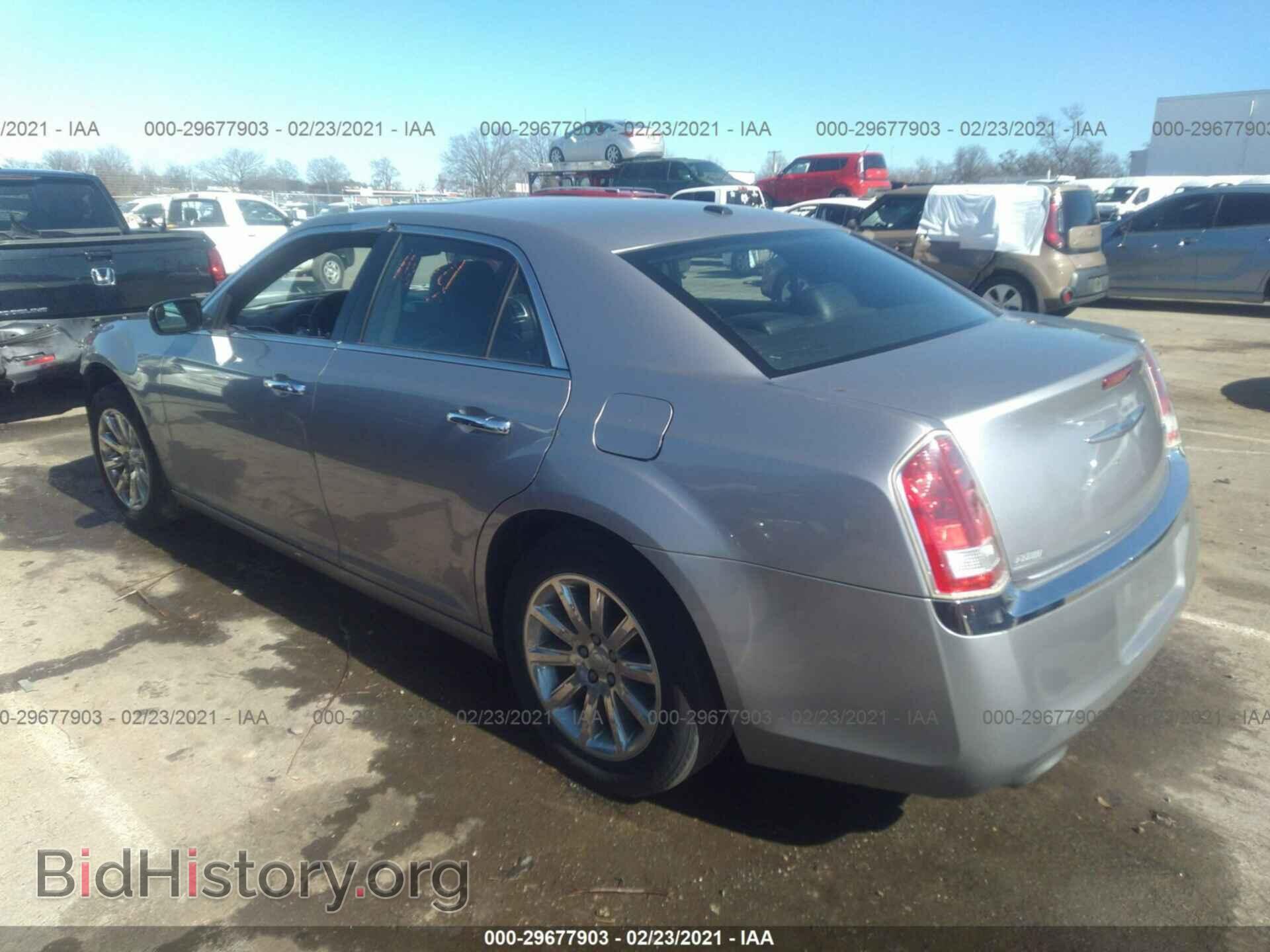 2011 CHRYSLER 300 - VIN: 2C3CA5CG3BH546942 - Фото 3