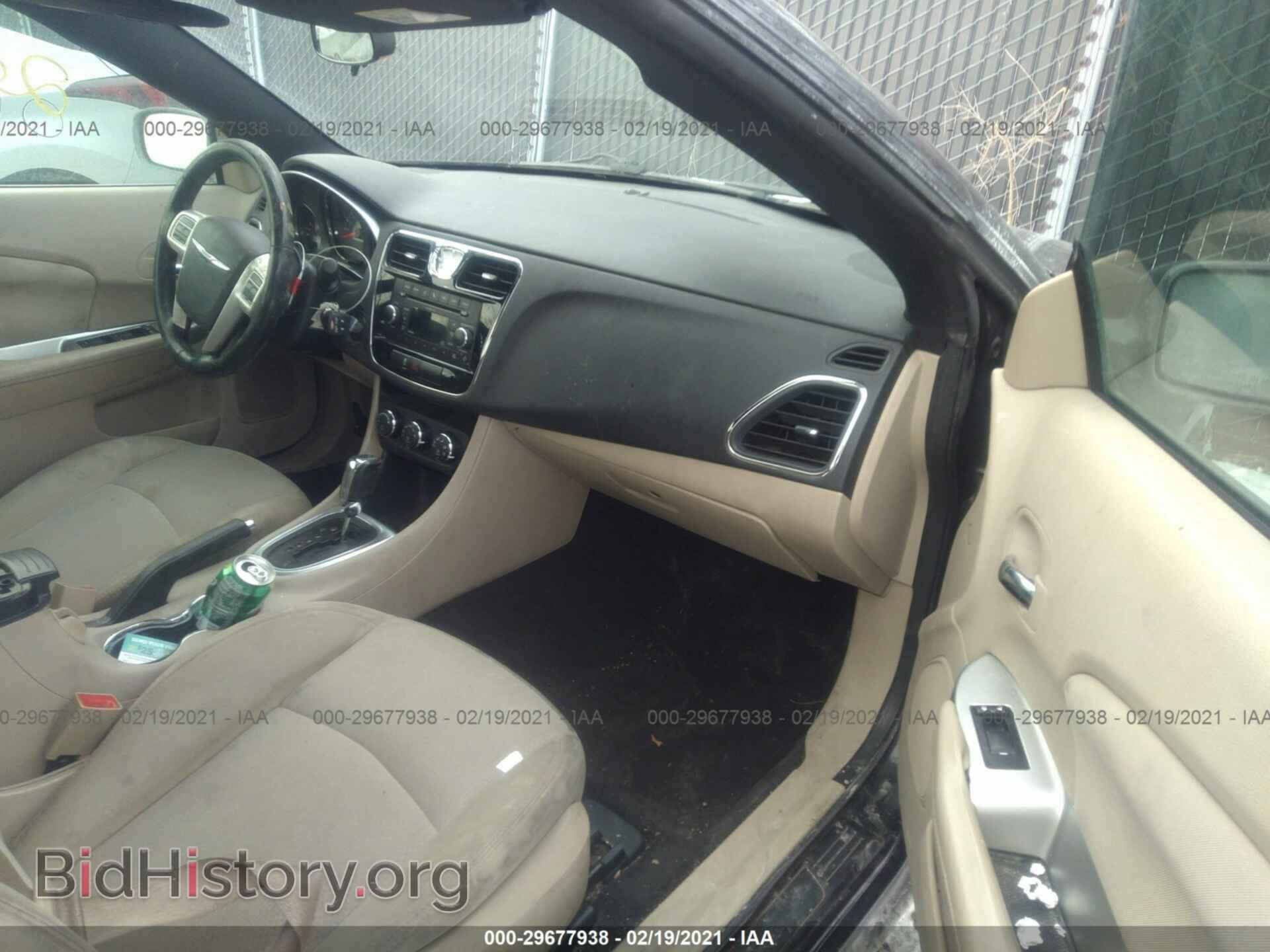 2011 CHRYSLER 200 - VIN: 1C3BC2EG5BN571334 - Фото 5