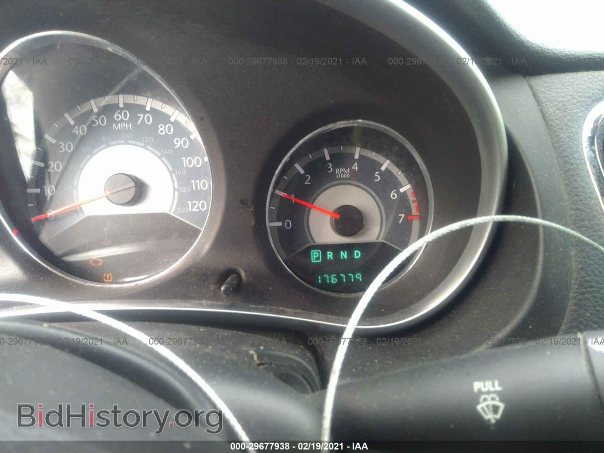 2011 CHRYSLER 200 - VIN: 1C3BC2EG5BN571334 - Фото 7