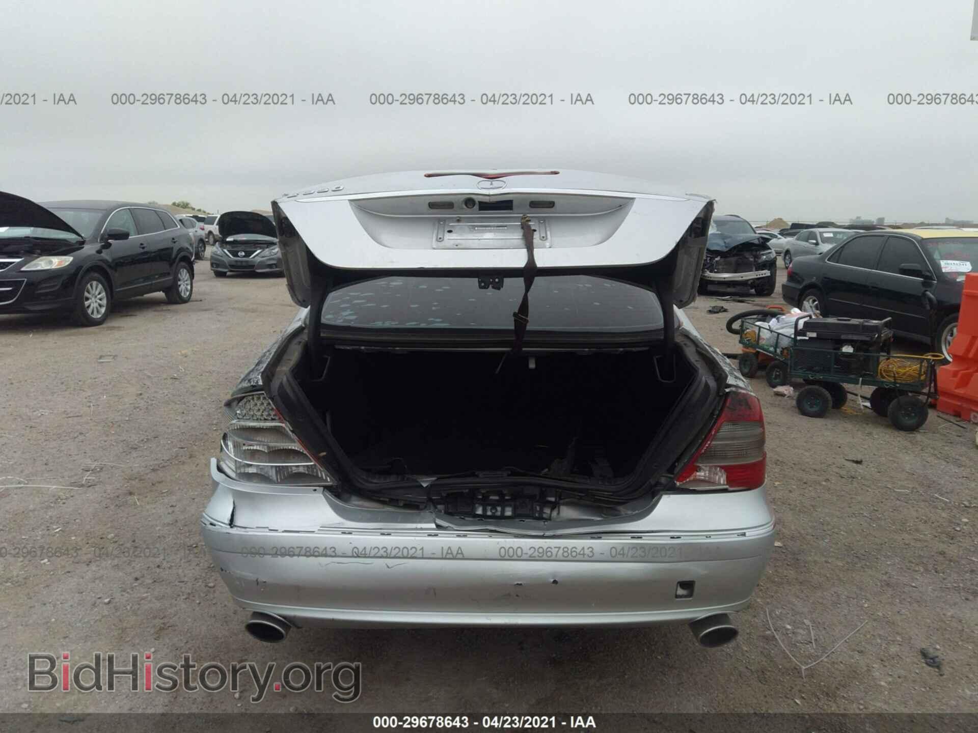 2007 MERCEDES-BENZ E-CLASS - VIN: WDBUF56X57B085500 - Фото 6