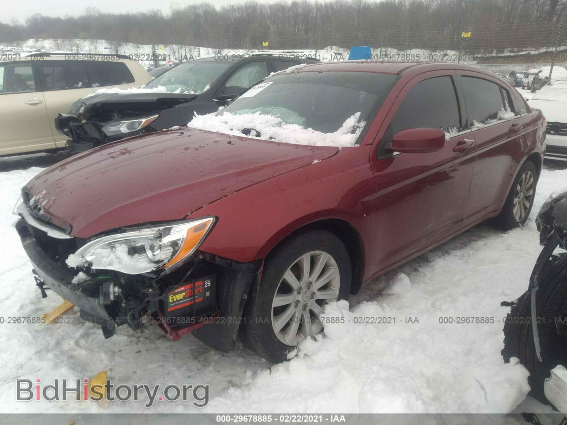 2014 CHRYSLER 200 - VIN: 1C3CCBAB3EN143295 - Фото 2