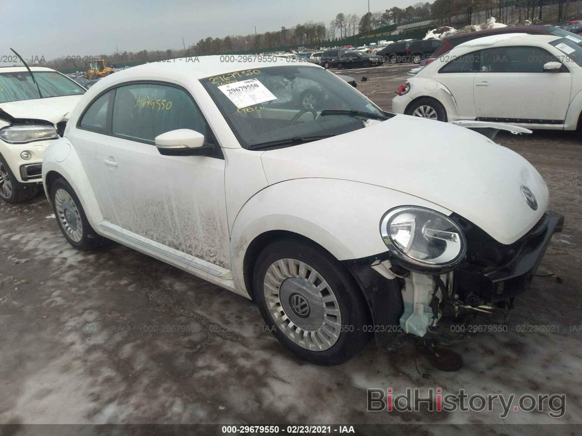 Photo 3VWJ17AT0GM601559 - VOLKSWAGEN BEETLE COUPE 2016