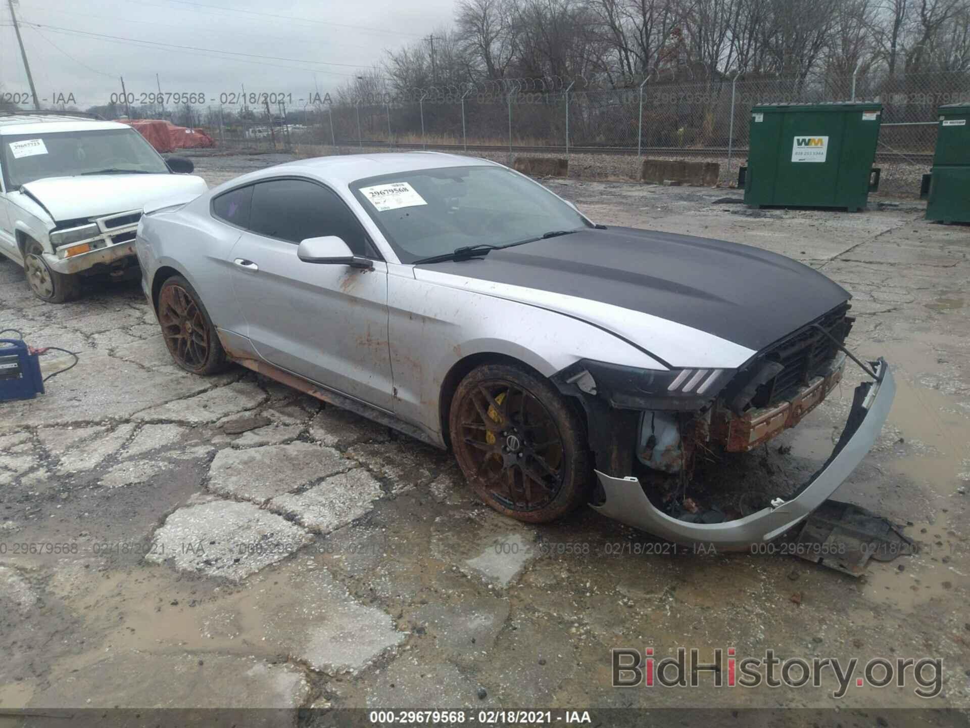 Photo 1FA6P8TH9G5261877 - FORD MUSTANG 2016