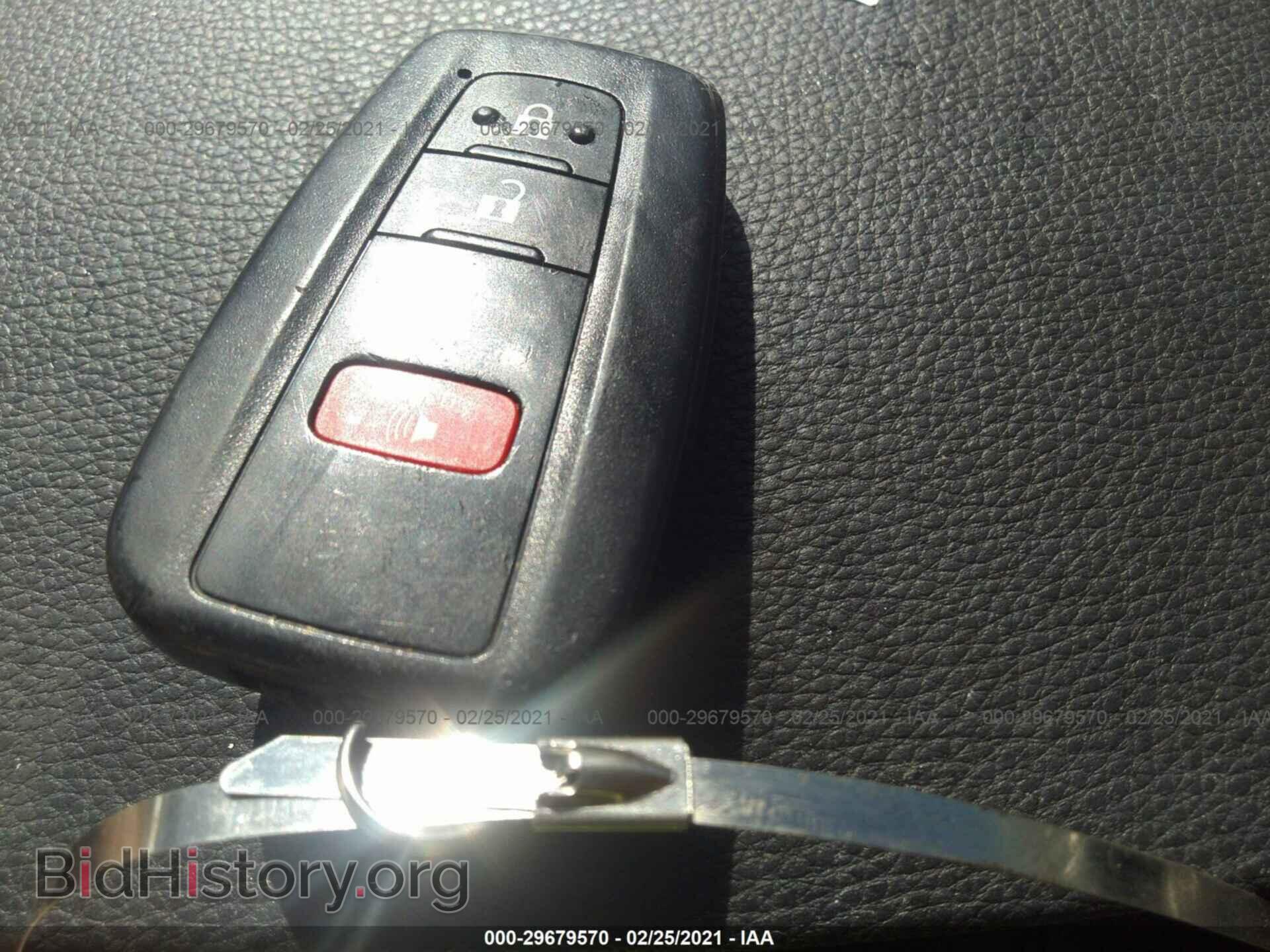 2019 TOYOTA RAV4 - VIN: JTMP1RFV9KD014686 - Фото 11