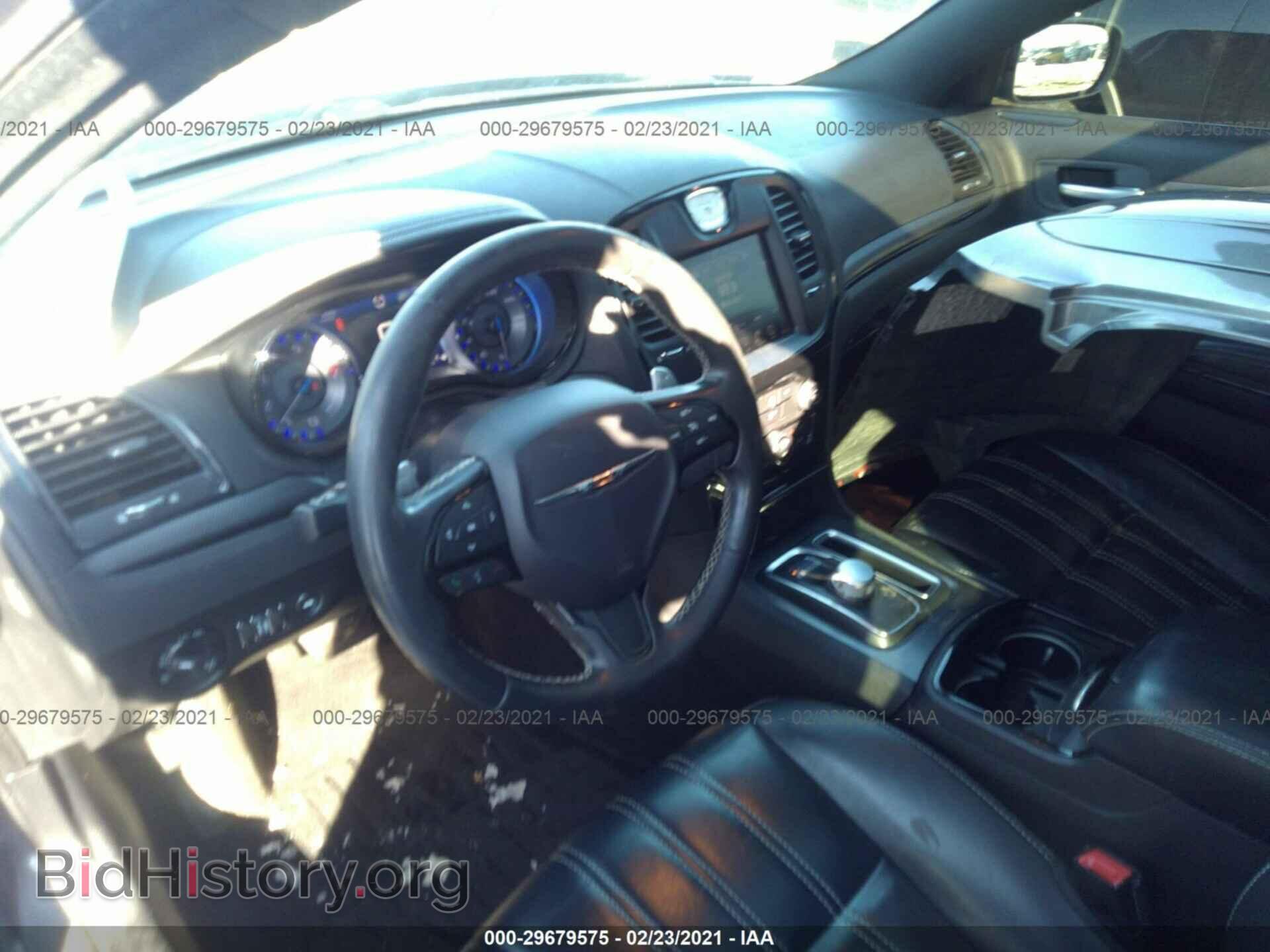 2016 CHRYSLER 300 - VIN: 2C3CCAGG6GH157250 - Фото 8