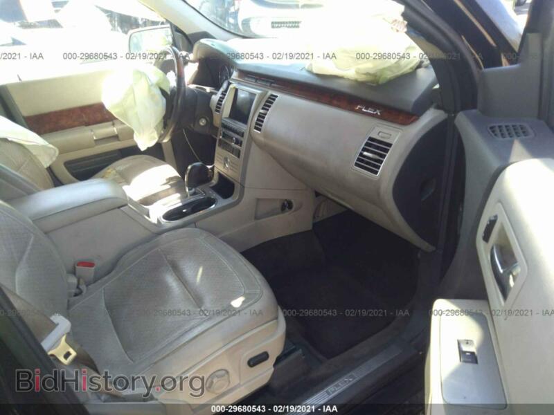 2011 Ford FLEX (VIN 2FMGK5DC3BBD14491) — photo 5 of 11
