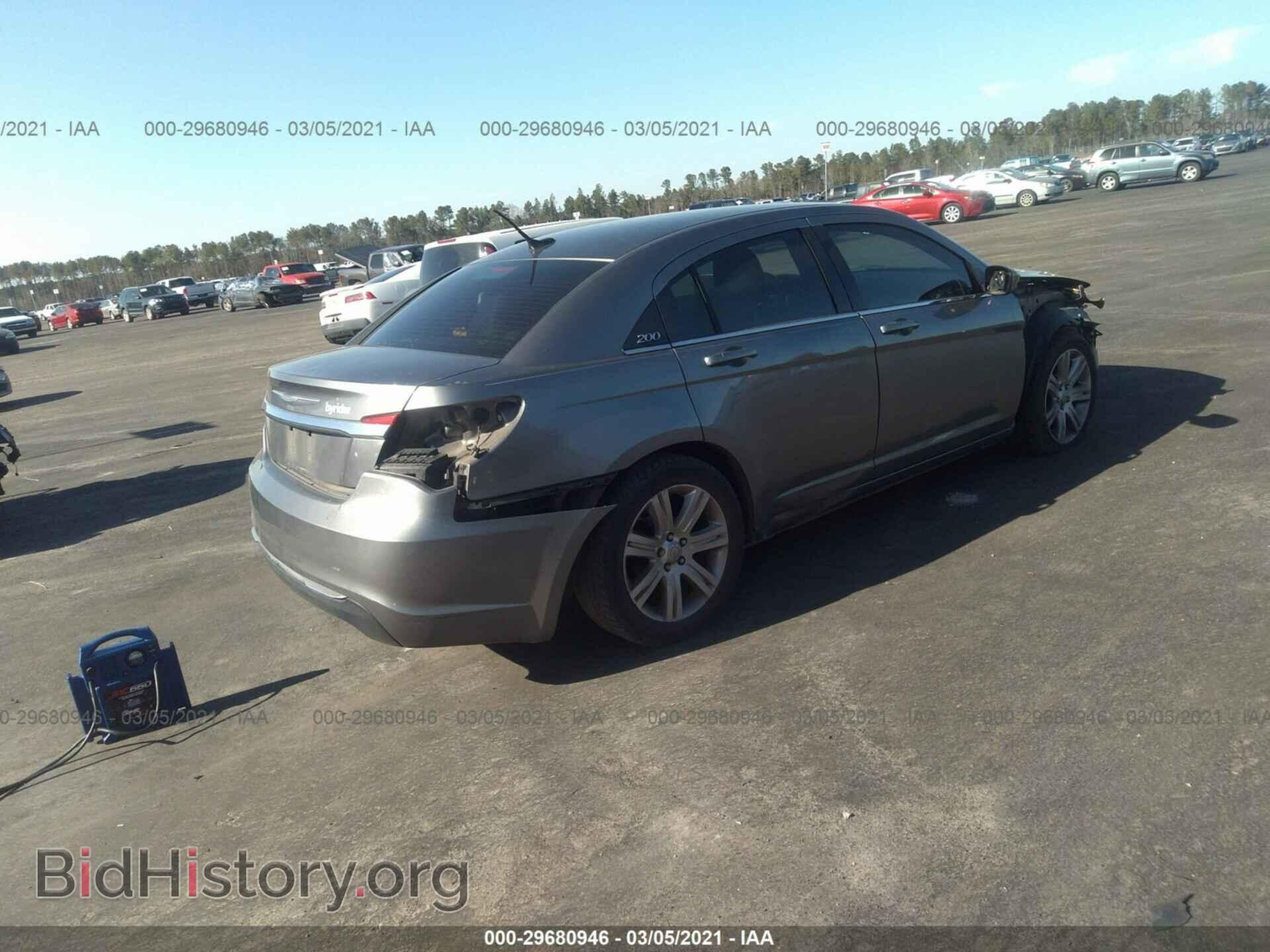 2013 CHRYSLER 200 - VIN: 1C3CCBBB2DN546441 - Фото 4