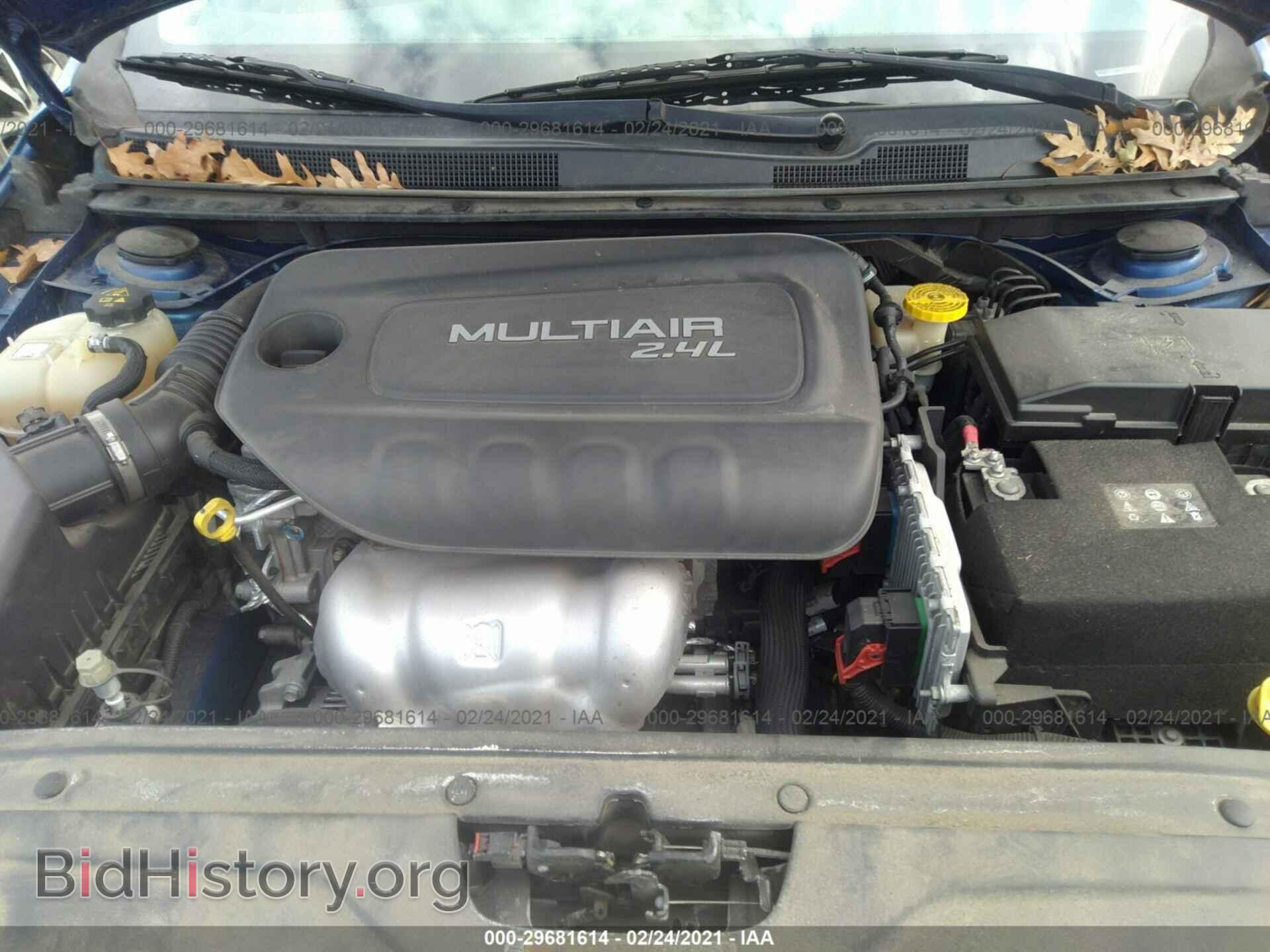 2015 CHRYSLER 200 - VIN: 1C3CCCAB9FN738627 - Фото 10