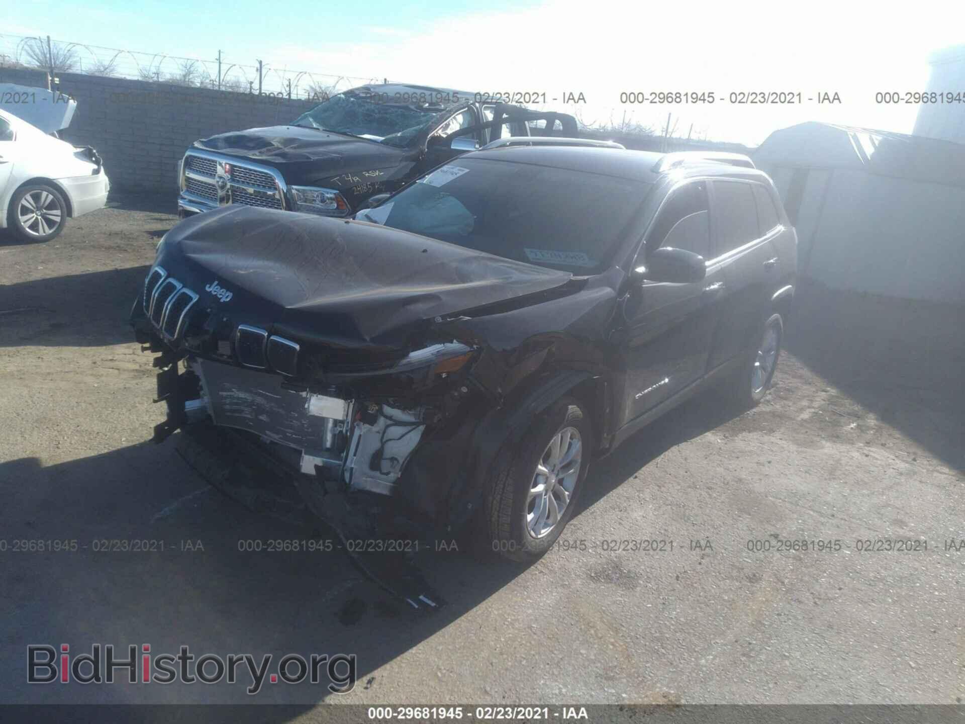 2019 JEEP CHEROKEE - VIN: 1C4PJLCB8KD474493 - Фото 2