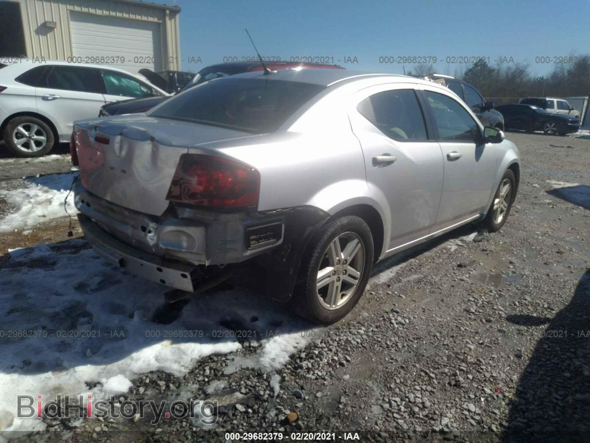 2011 DODGE AVENGER - VIN: 1B3BD1FB1BN513308 - Photo 4