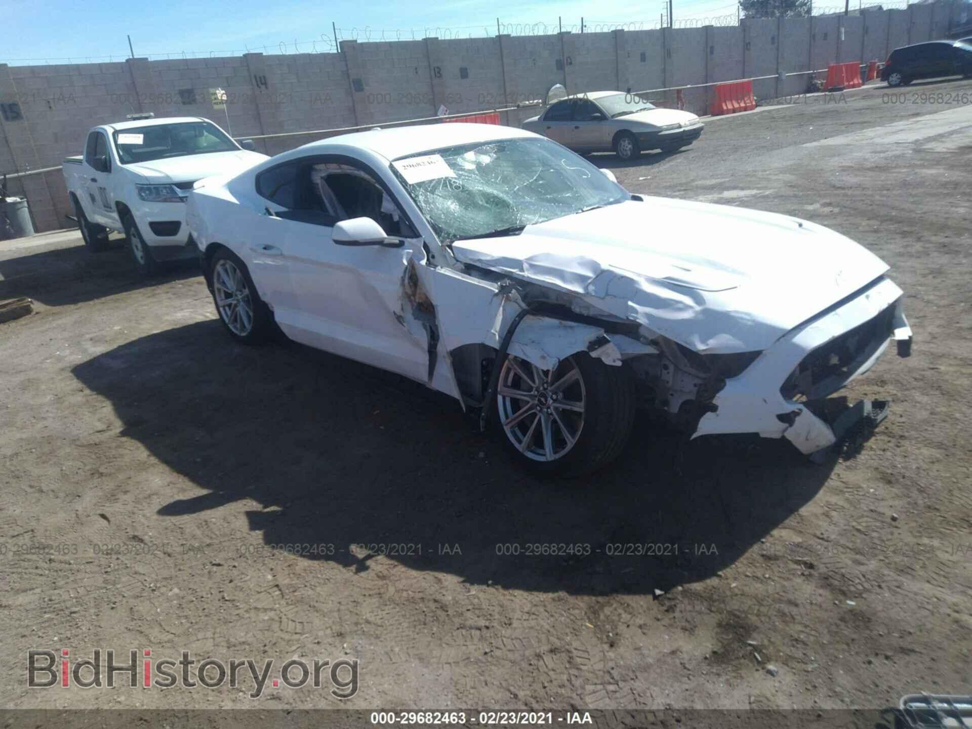 Photo 1FA6P8CF0F5409296 - FORD MUSTANG 2015