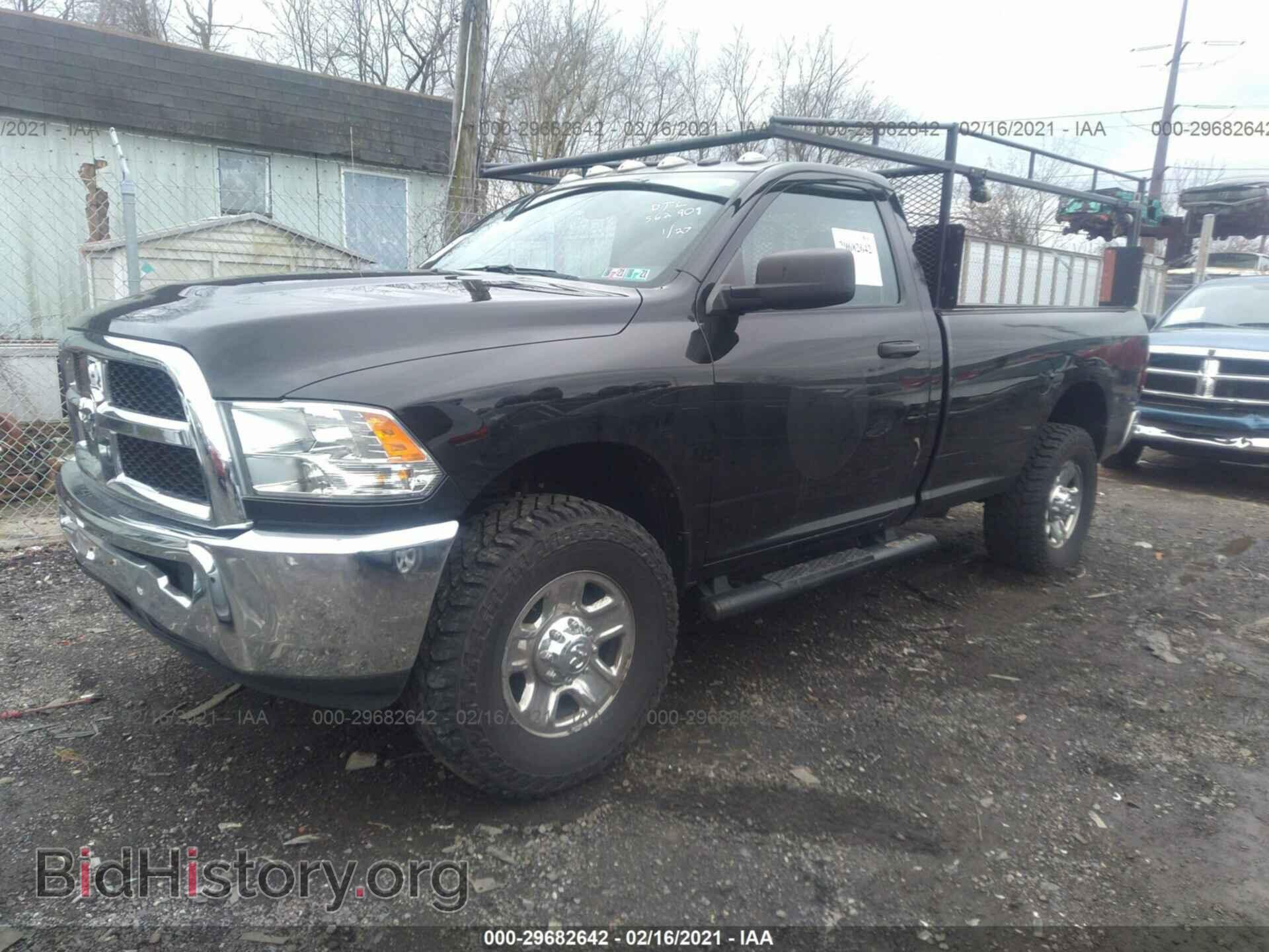 2017 RAM 2500 - VIN: 3C6LR5AT2HG562909 - Фото 2