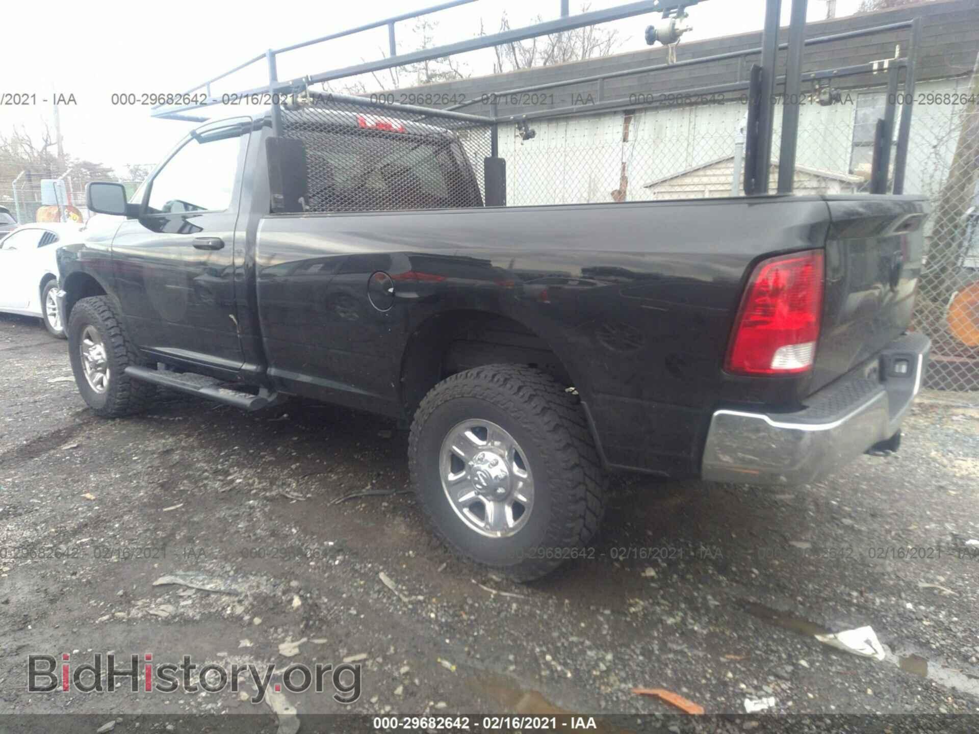 2017 RAM 2500 - VIN: 3C6LR5AT2HG562909 - Фото 3