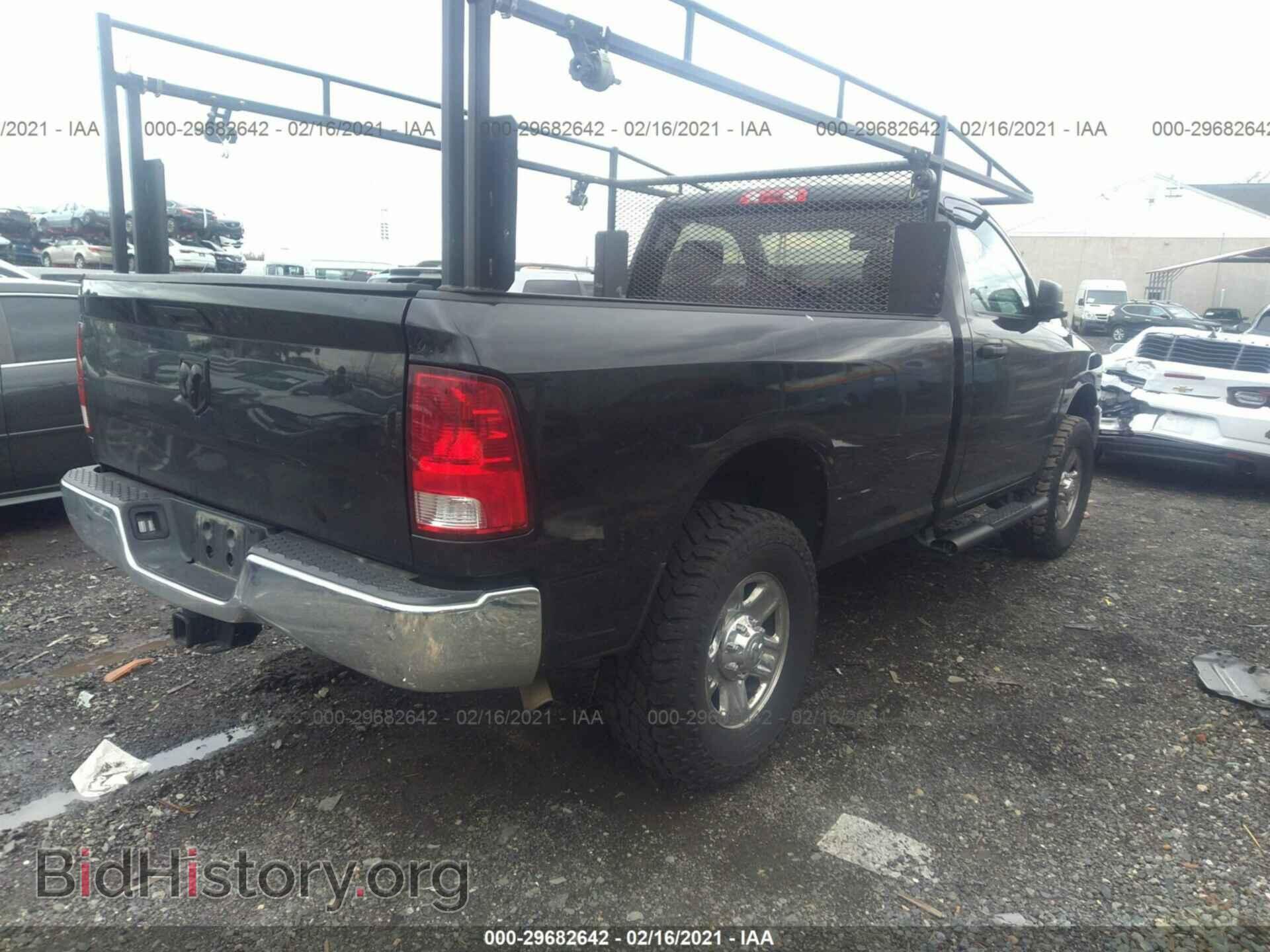 2017 RAM 2500 - VIN: 3C6LR5AT2HG562909 - Фото 4